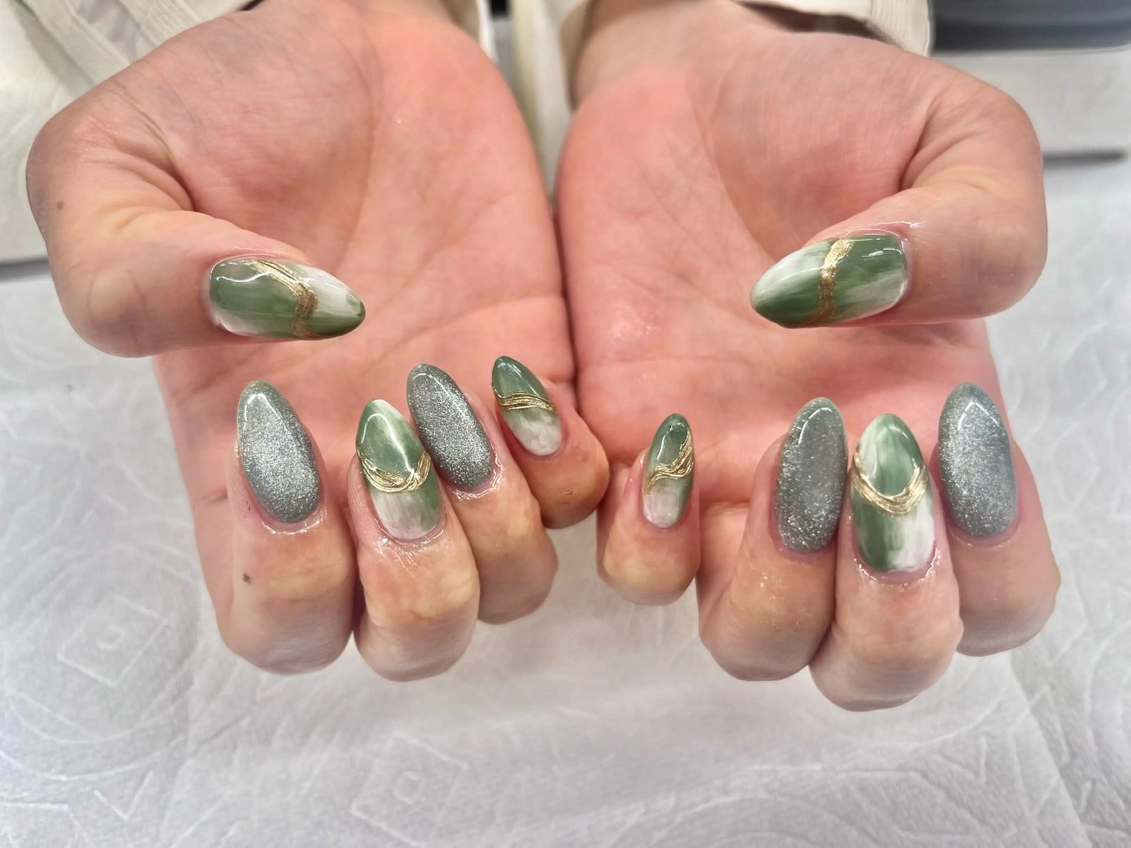 ネイル フラッシュネイル フットネイル フレンチネイル ジェルネイル ラメ(グリッター) ハンドネイル beautysalonLino所属・ネイルサロン ⭐︎Linoのその他イメージ