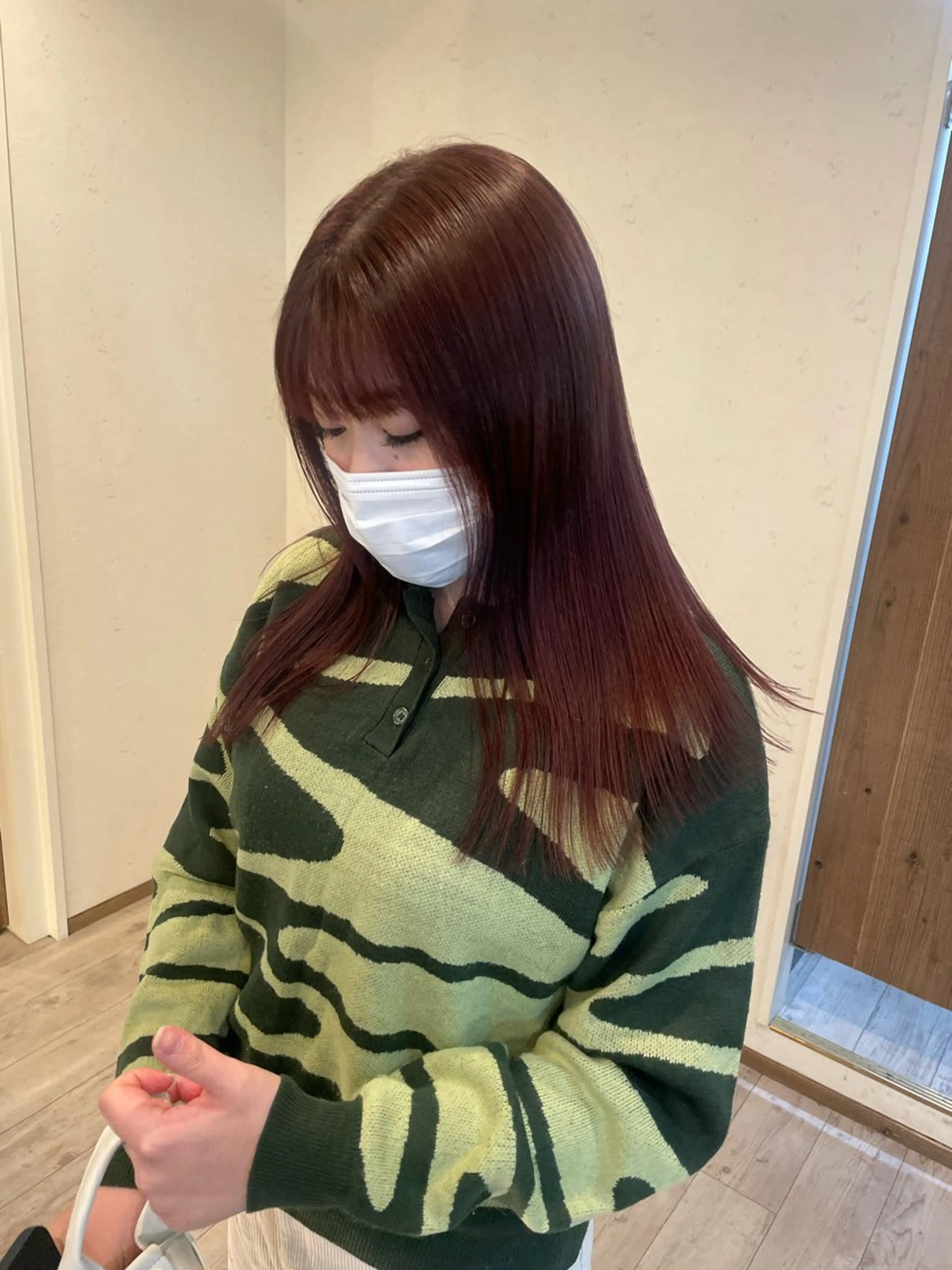 セミロング カラー クリスマス 渋谷 留菜のヘアスタイル