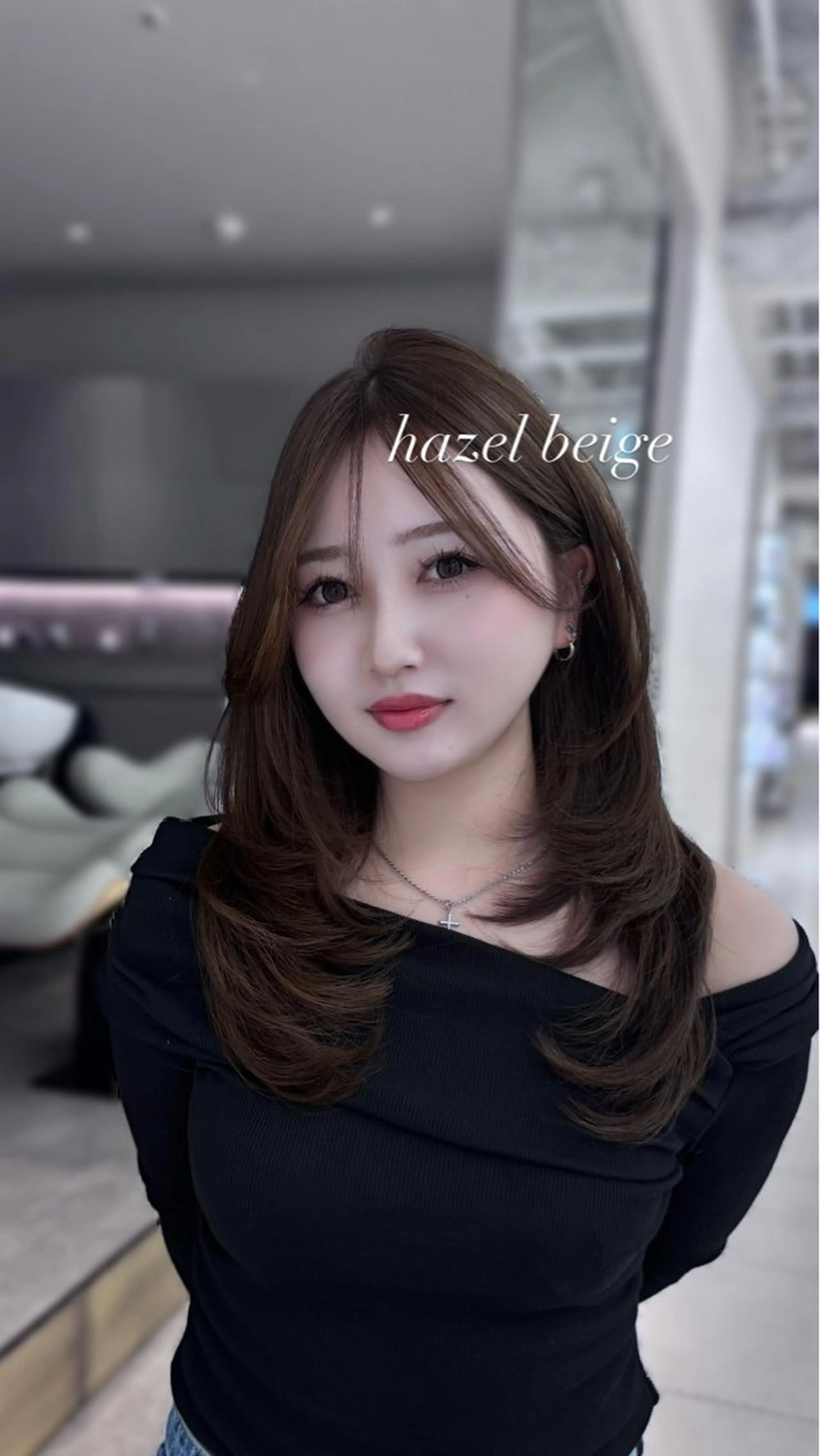 ロング ヘアカラー モヅメ モモエのヘアスタイル