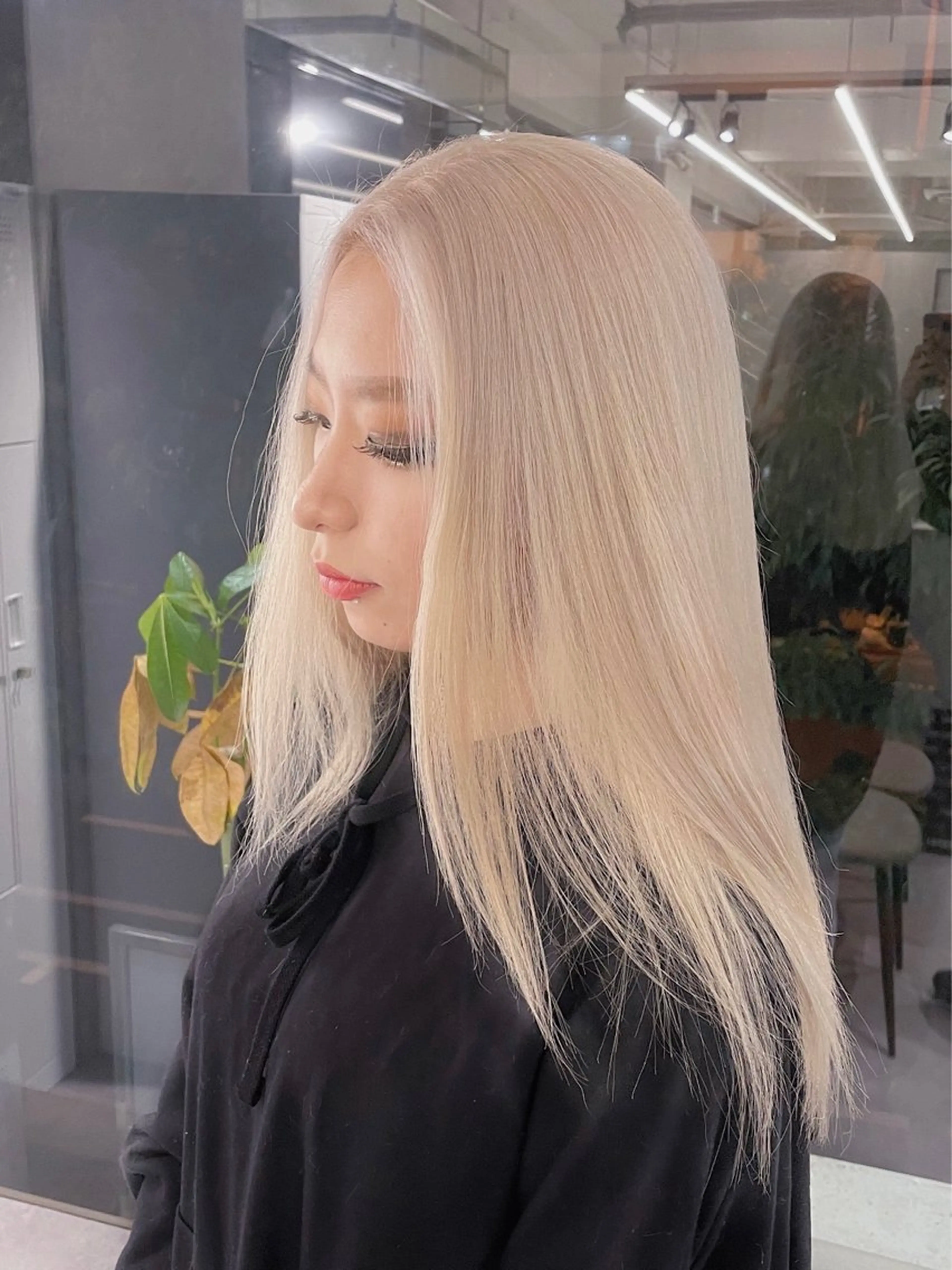 ロング カラー アッシュ ベージュカラー 黒髪 ブロンド ブロンドベージュ ikuma/ ミルクティーのヘアスタイル