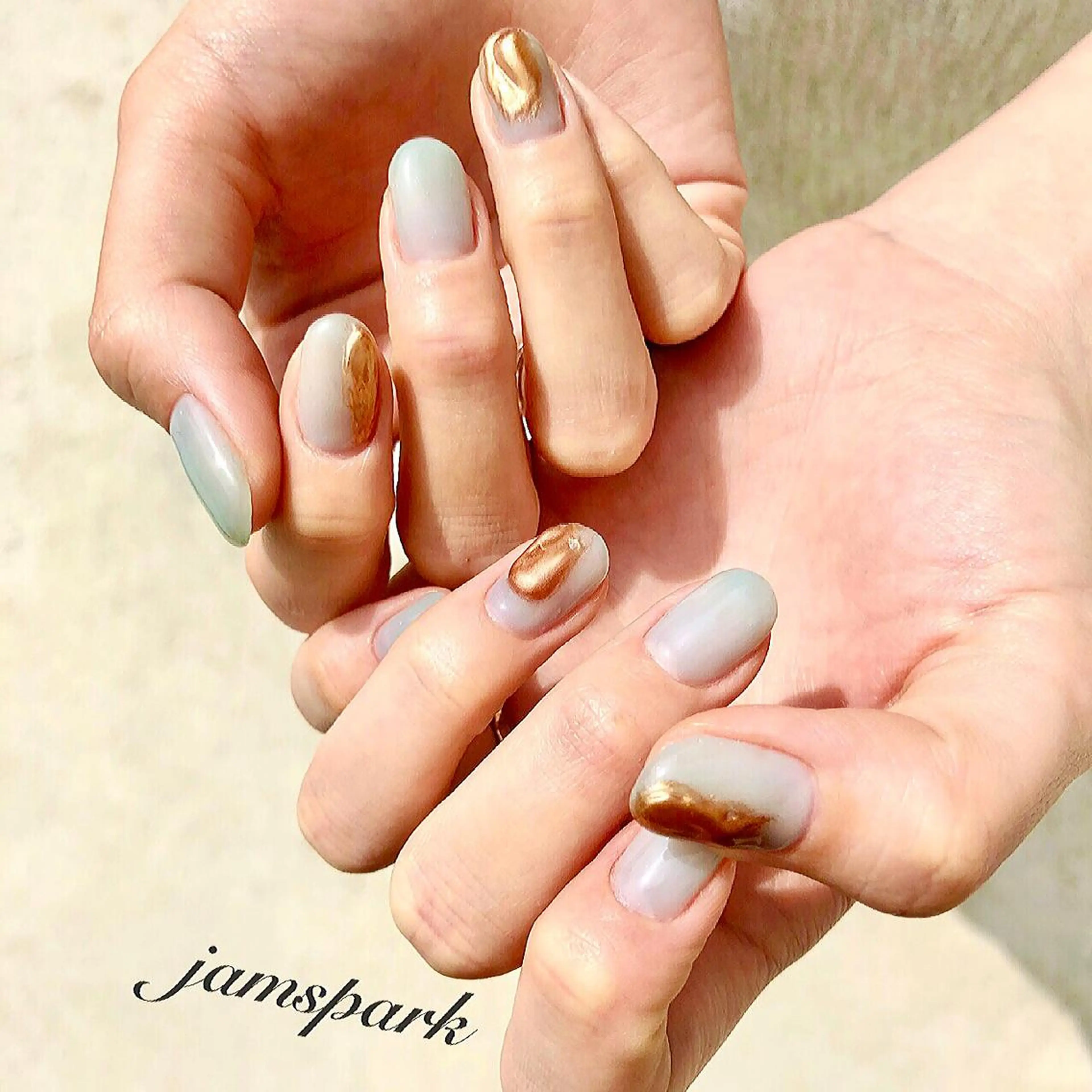 ネイル グラデーション グリーン 水色 ミラーネイル ニュアンスネイル ハンドネイル jamspark ✨のネイルデザイン