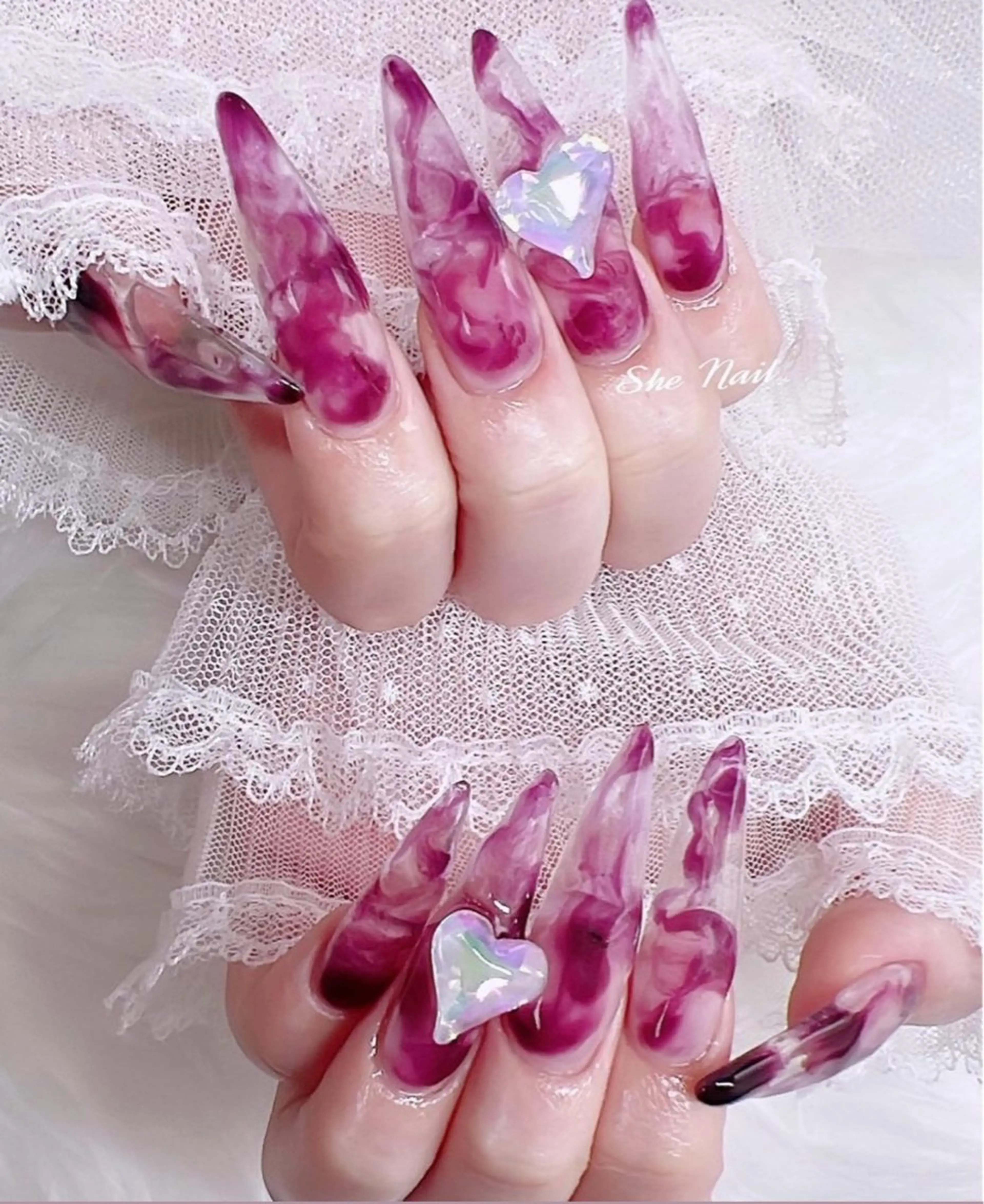 ネイル チークネイル 長さ出し マグネットネイル 持ち込み ワンカラーネイル She_nail所属・ELSA_ Bellaのネイルデザイン
