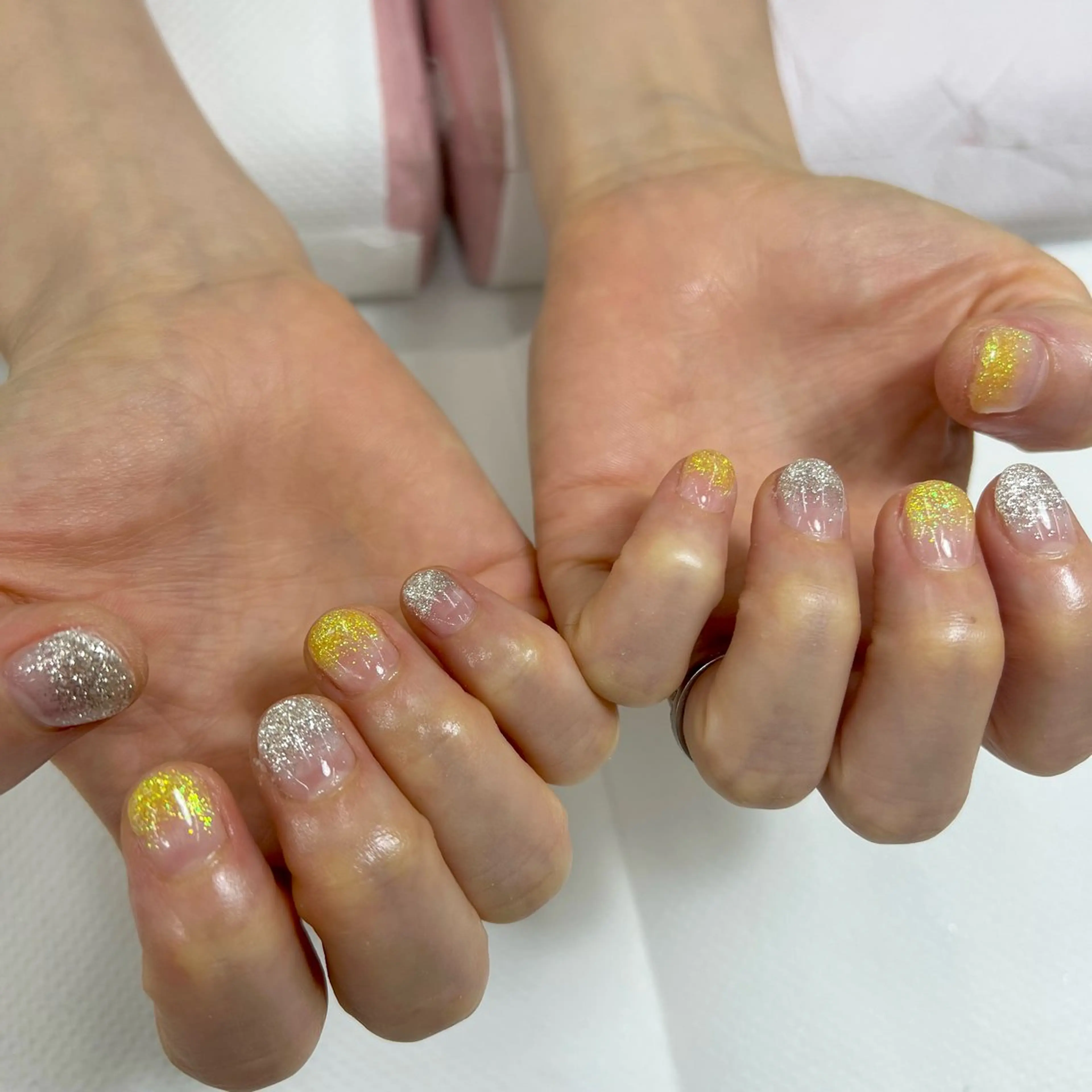 ネイル グラデーション ラメ(グリッター) ラメグラデーション 【MAXKELLY】 KOBIKI🐾のネイルデザイン