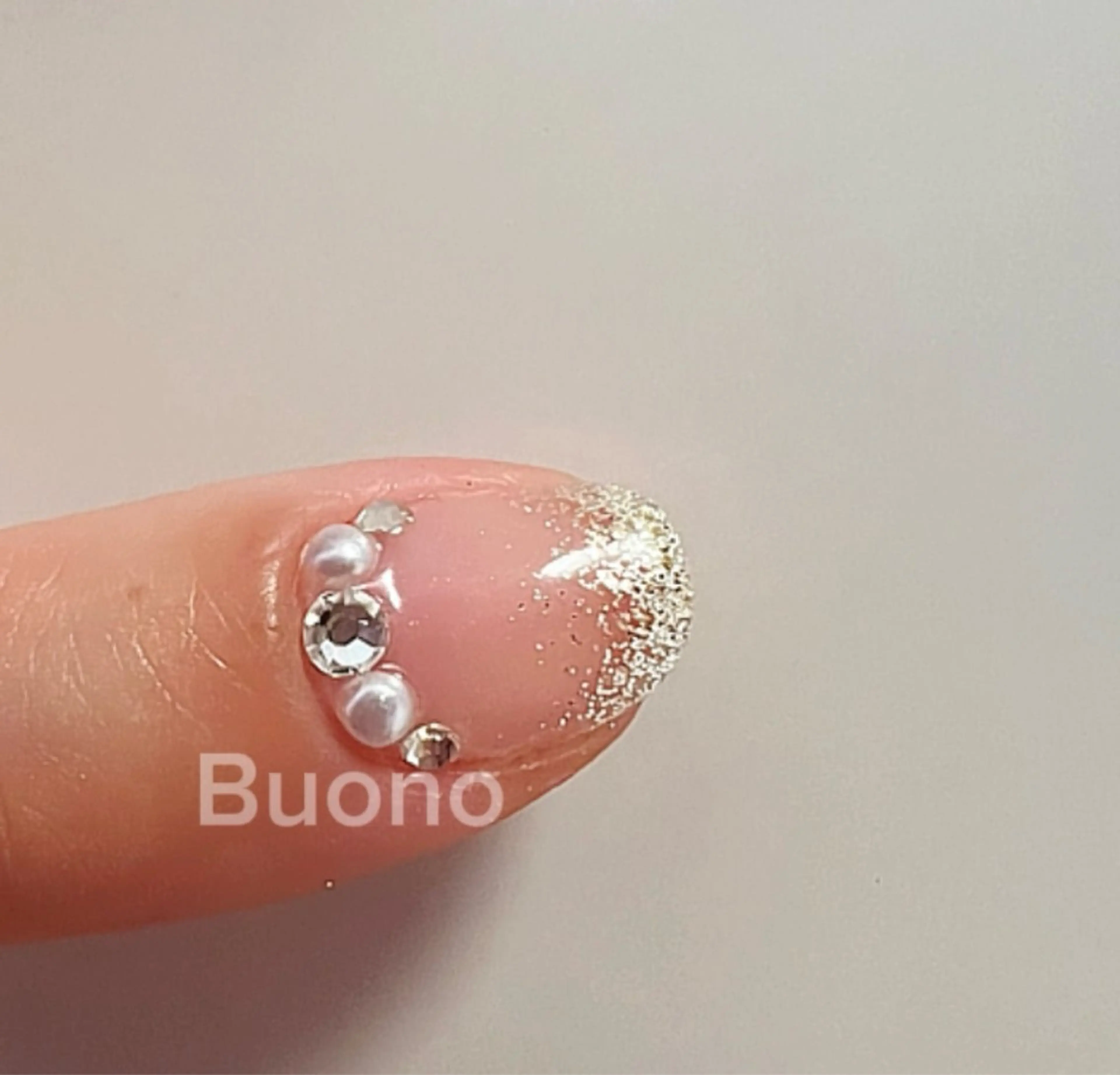 ネイル グラデーション ラメ(グリッター) ラメグラデーション ショートネイル シルバー ネイルモデルさん募集 /代々木駅5分のネイルデザイン