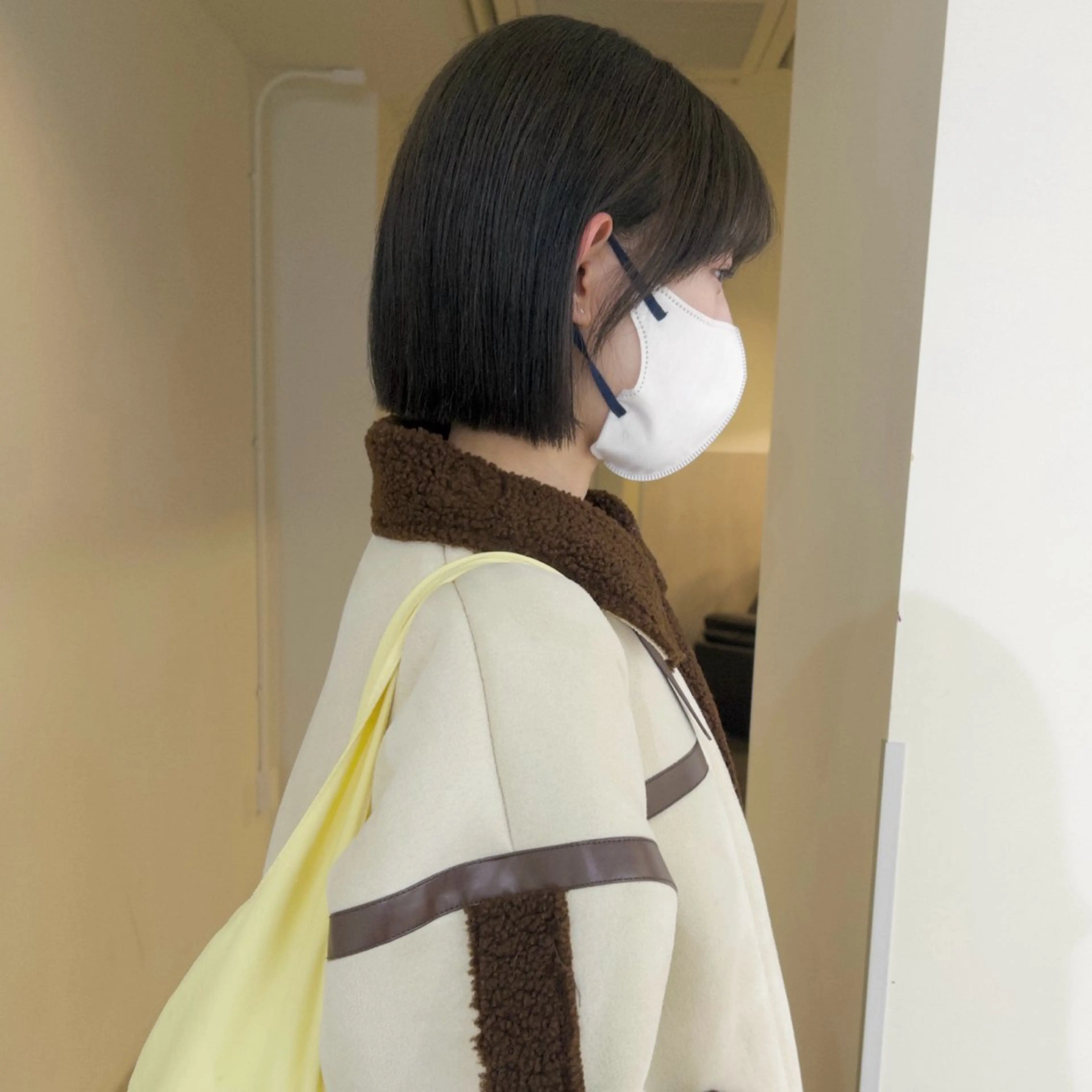 ミディアム カラー 切りっぱなしボブ ブリーチ 透明感カラー ダブルカラー ブリーチなしカラー カット ヘアカラー トリートメント nonoka オリーブ/グレージュのヘアスタイル