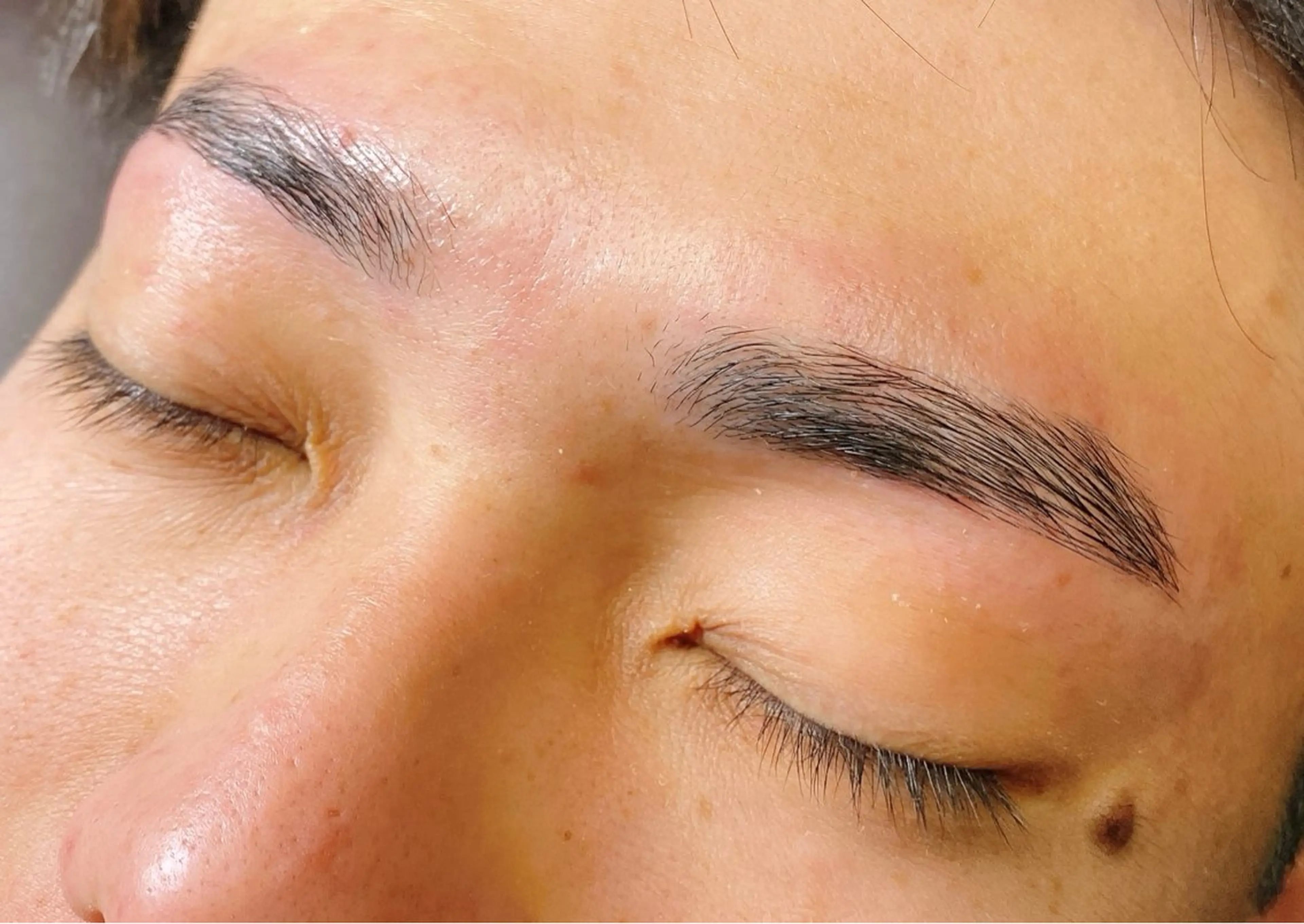 メンズ アイブロウ ハリウッドブロウリフト まつ毛パーマ専門& men's眉AYAの眉毛・アイブロウイメージ