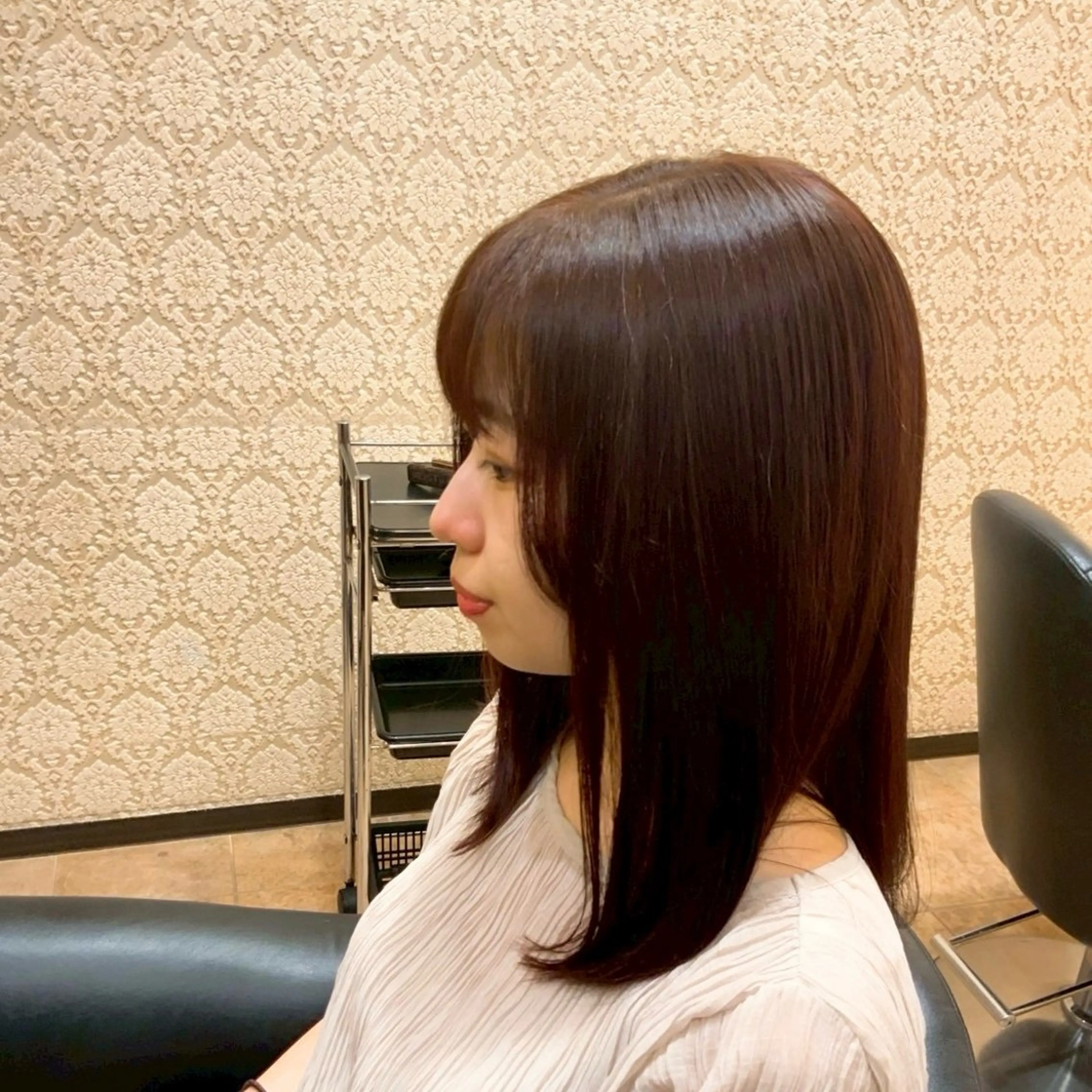 セミロング 齋藤 若菜のヘアスタイル