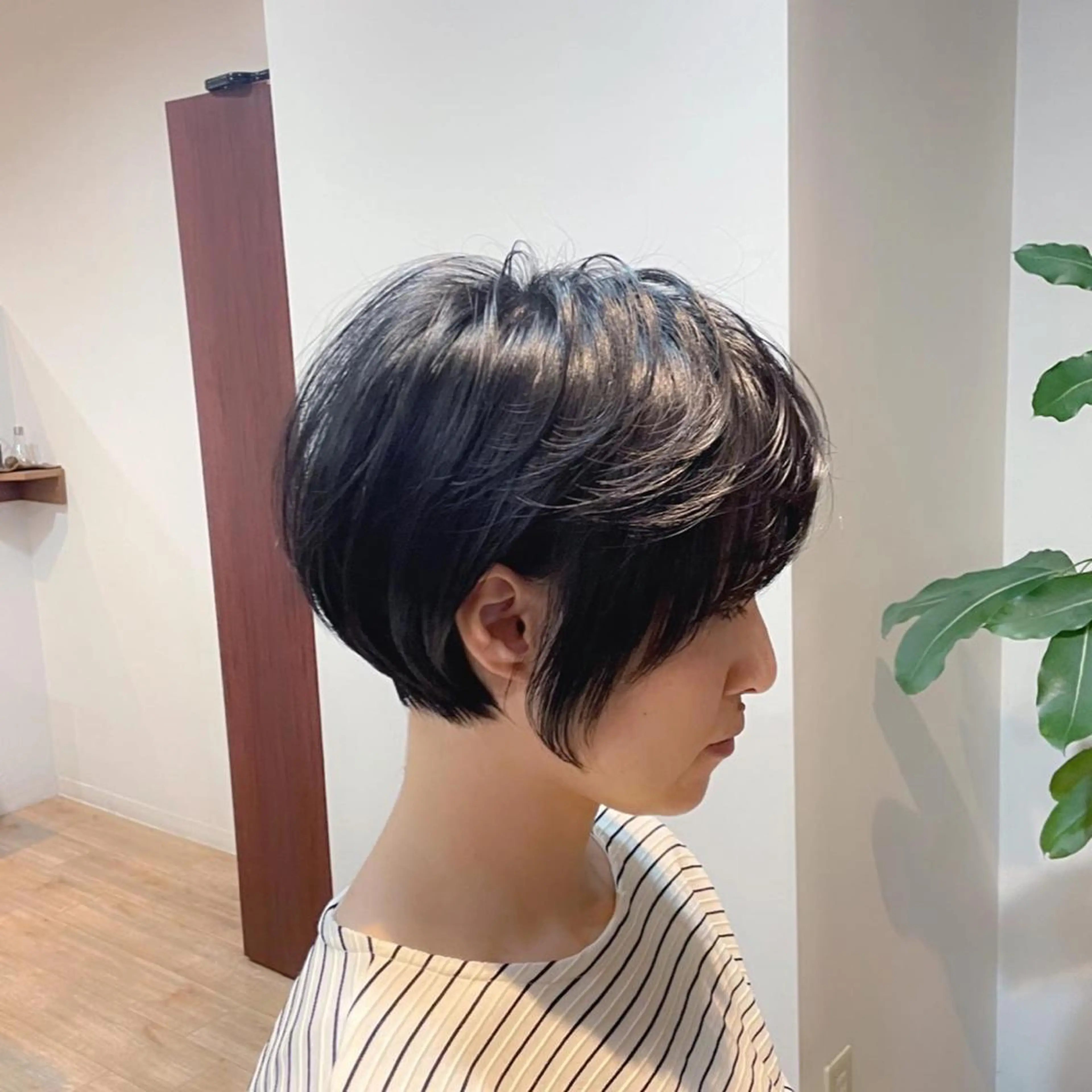 ショート ショートボブ ハンサムショート 丸みショート ボブ くびれヘア アポロ横浜所属・💎桑原勇志/ ショート/ハイトーンのヘアスタイル