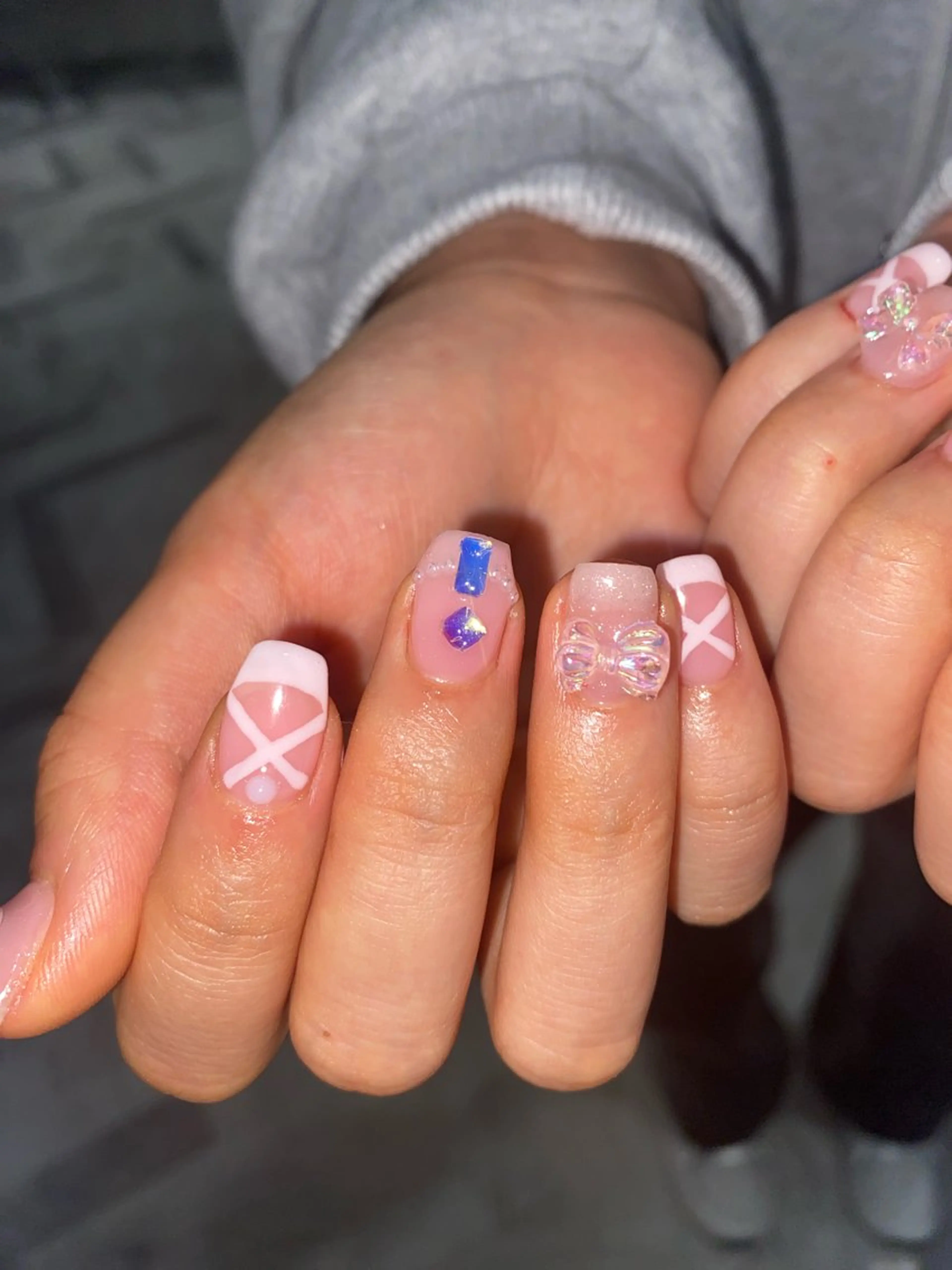 ネイル ハンドネイル ハンドケア カンナ【Y2Kネイル /コーンロウ】のネイルデザイン