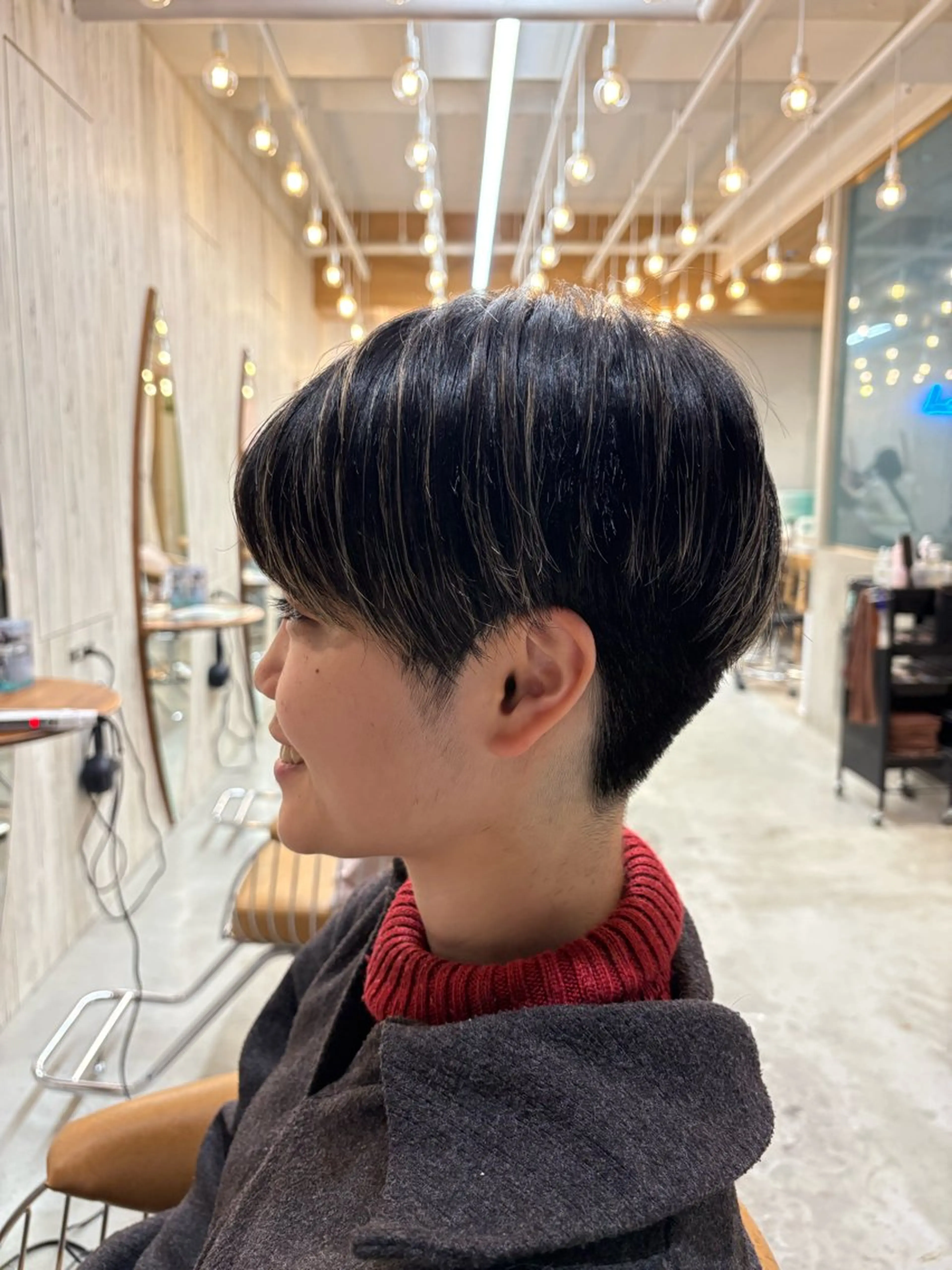 ショート カット ヘアカラー トリートメント オリーブベージュ/シ ョートボブたまき🧡のヘアスタイル