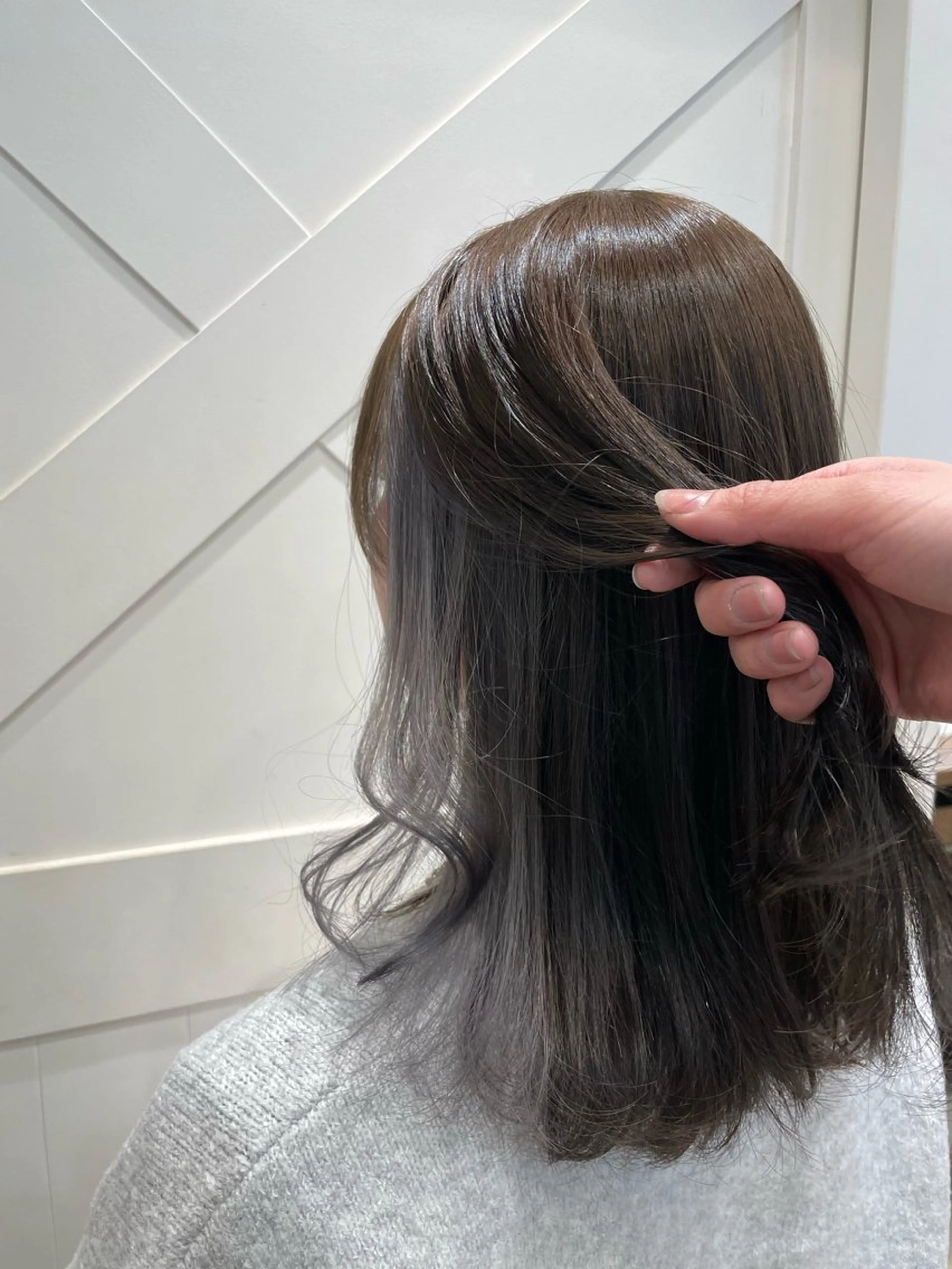 ミディアム ヘアカラー ブリーチ超特化美容師 ☯️ルカ✡️💫のヘアスタイル