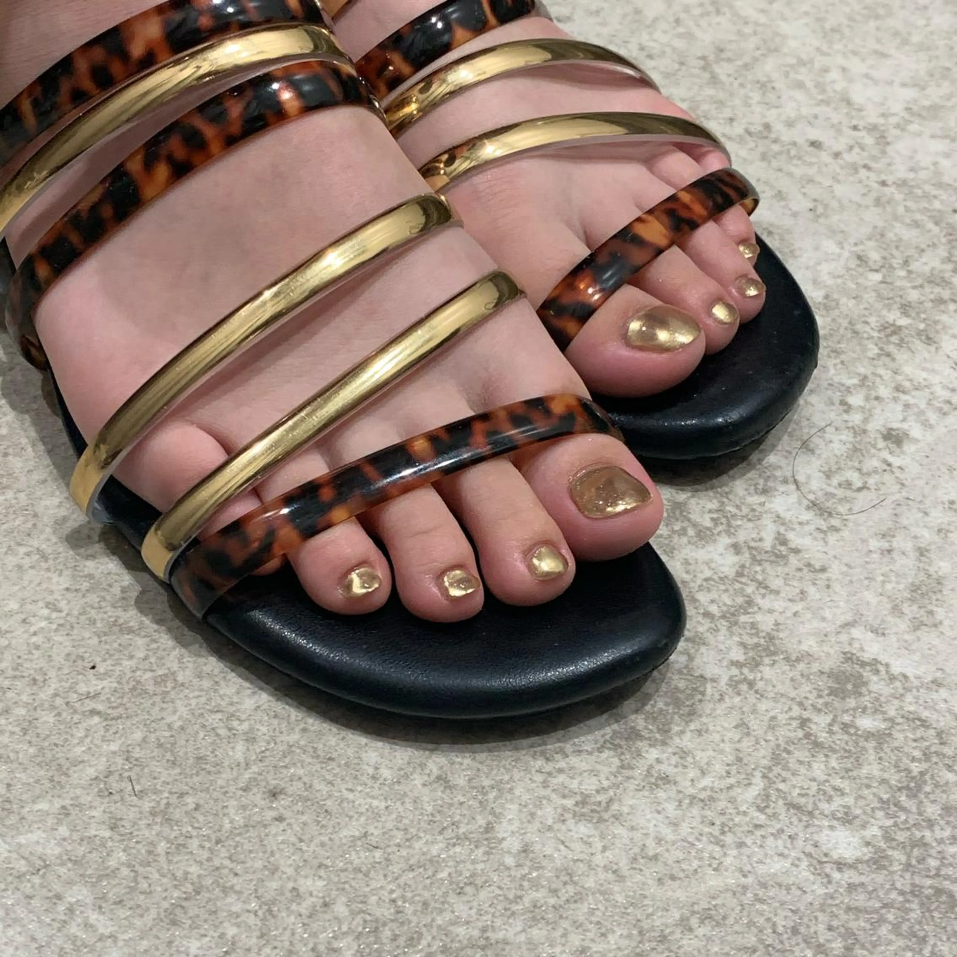 ネイル アートネイル フットネイル ゴールド ミラーネイル Kureha/ネイル トレンドヘアのヘアスタイル