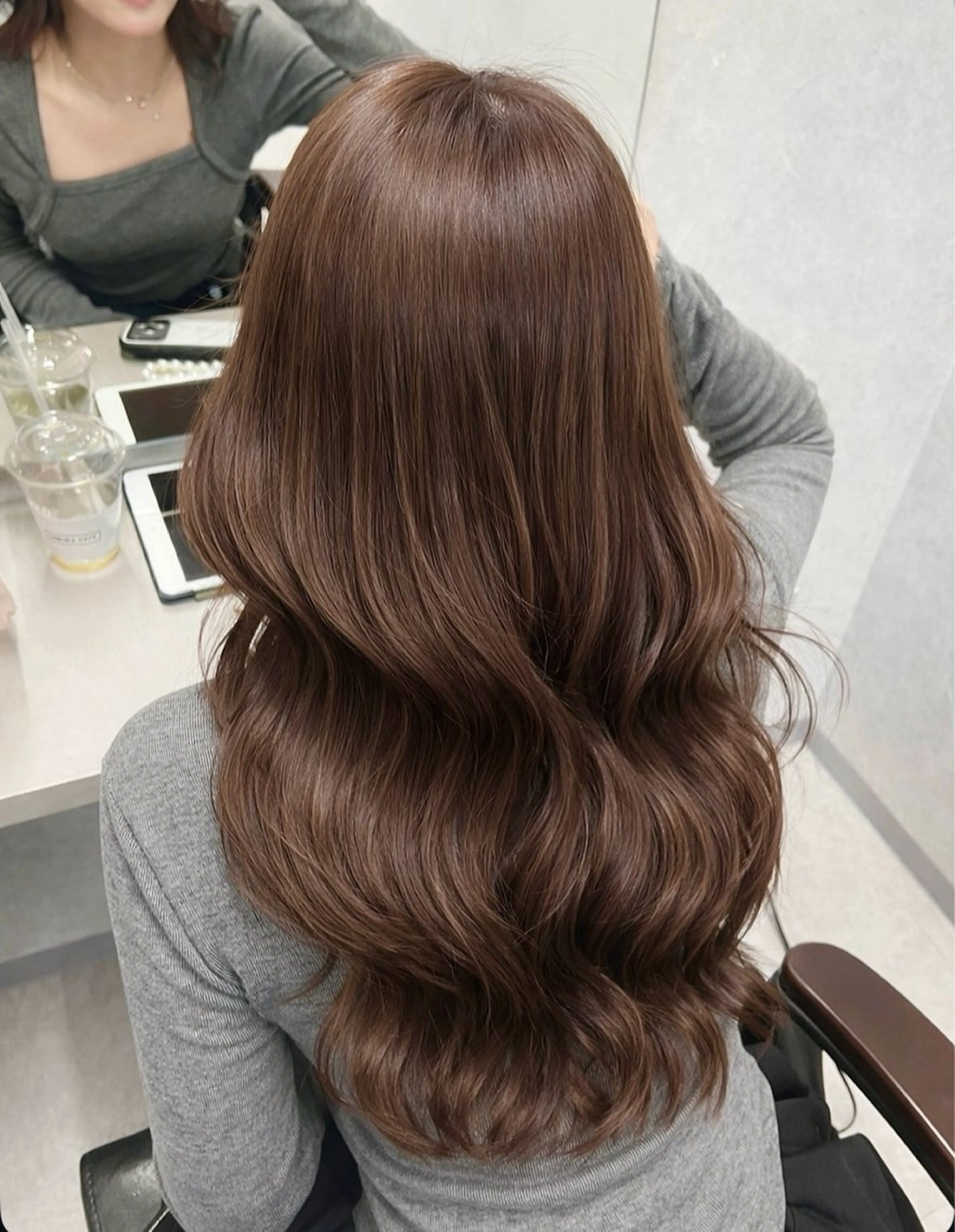 ロング レイヤーカット ヘアカラー 石津 優菜のヘアスタイル