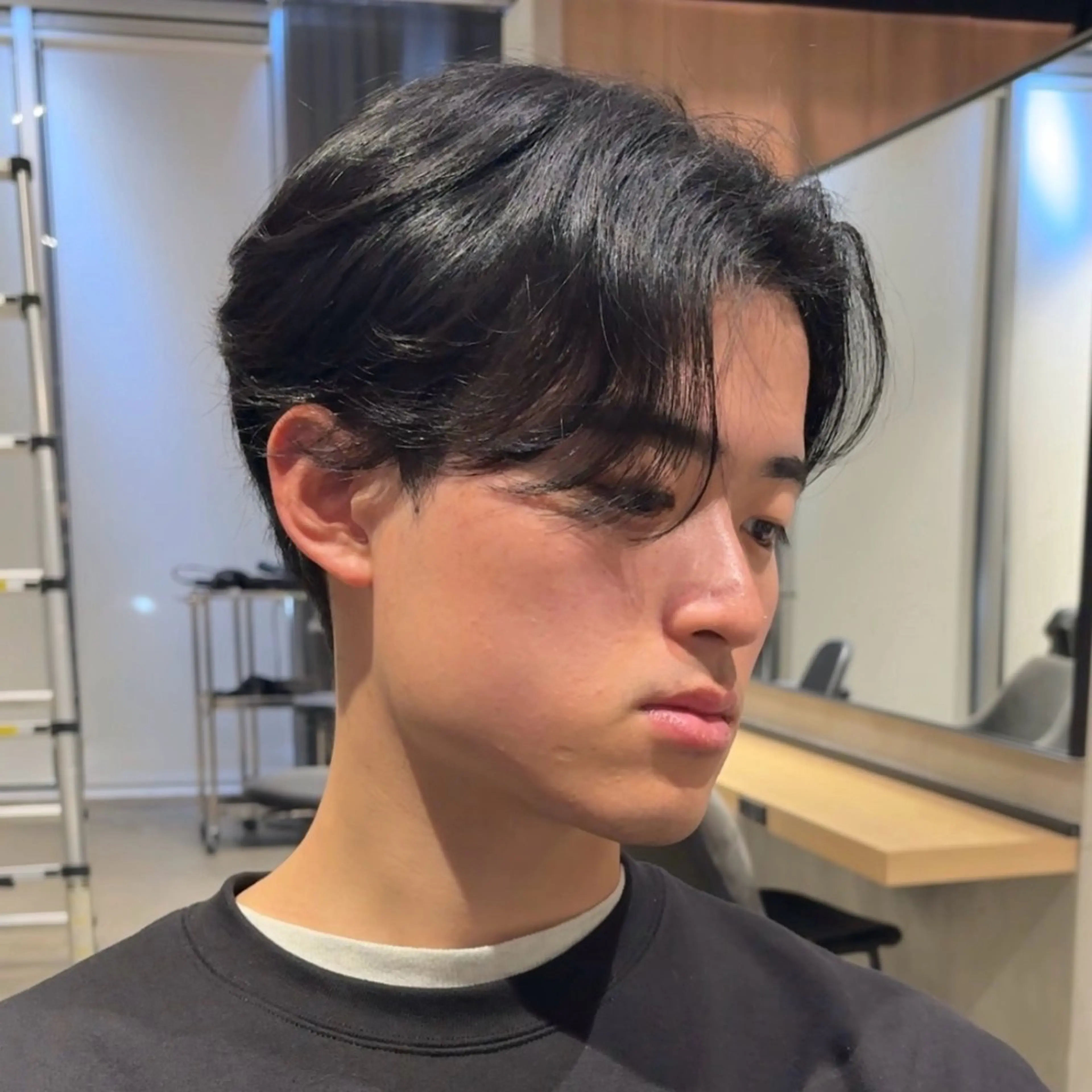 メンズ センターパート カット ありあ【カット、 パーマモデル】のヘアスタイル