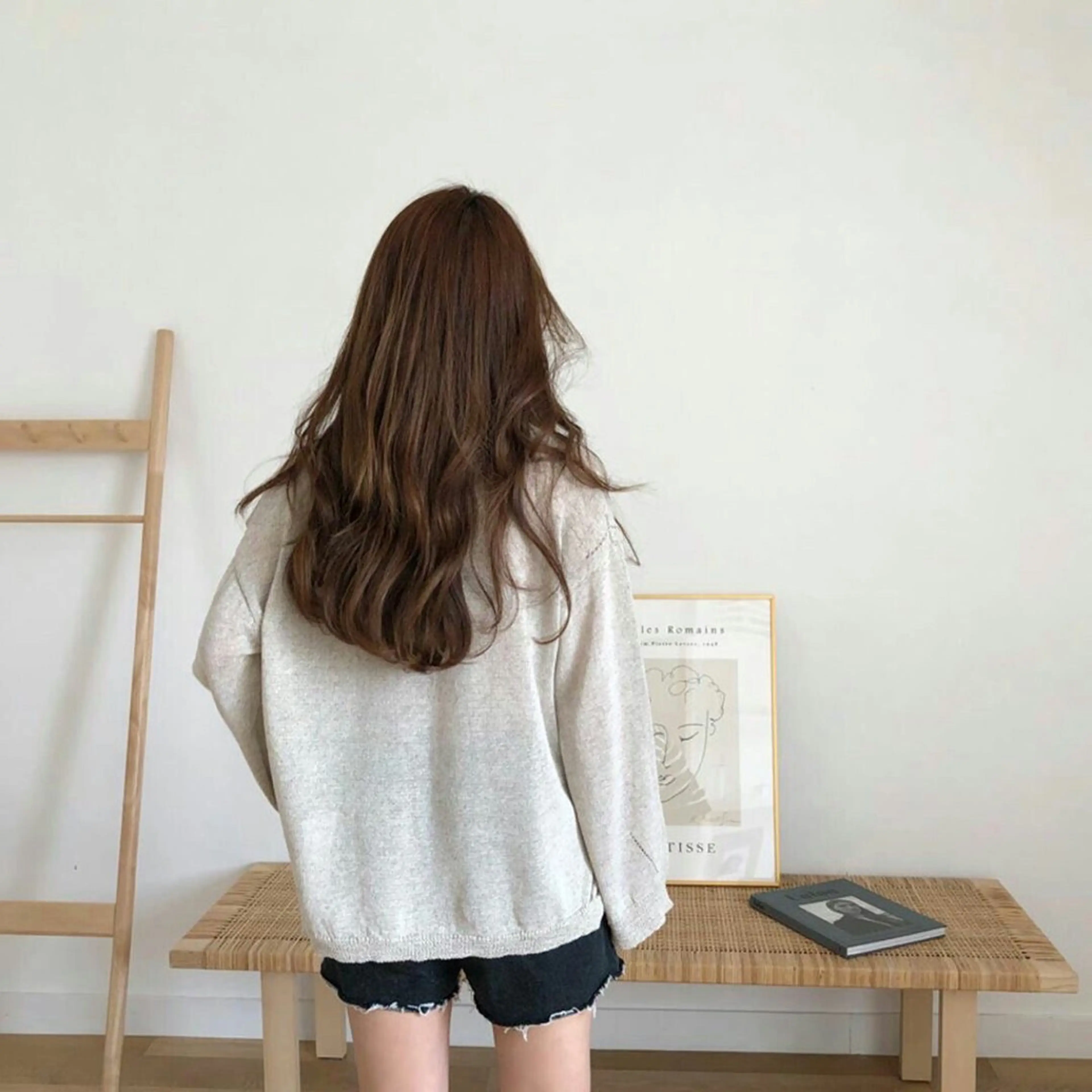 ロング カラー ヘアアレンジ レイヤーカット ロング mina / 透明感ベージュカラーのヘアスタイル