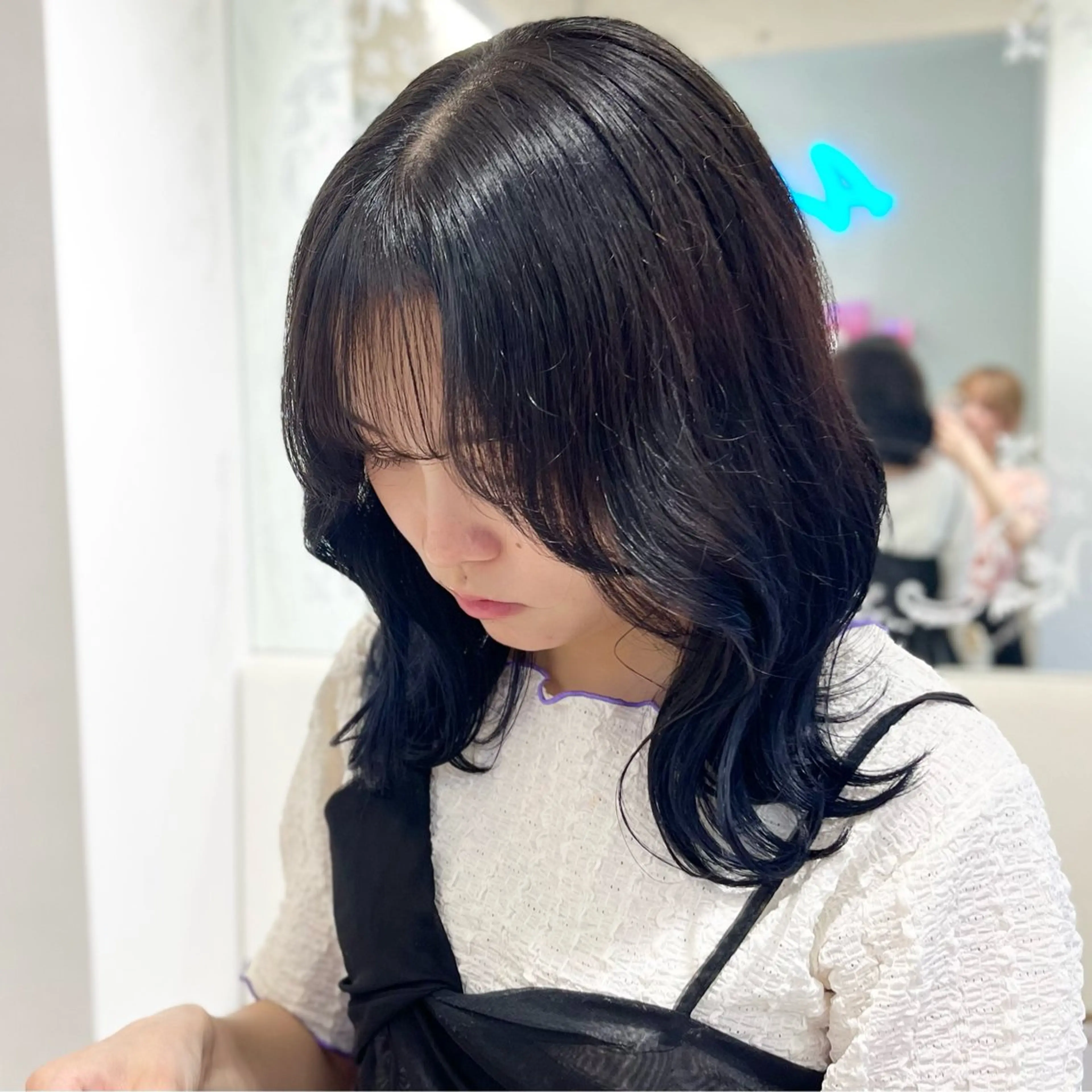 ミディアム カラー ブリーチ ブルーカラー ヘアカラー ParveMix￤ 大賀さつき🍨🤍のヘアスタイル