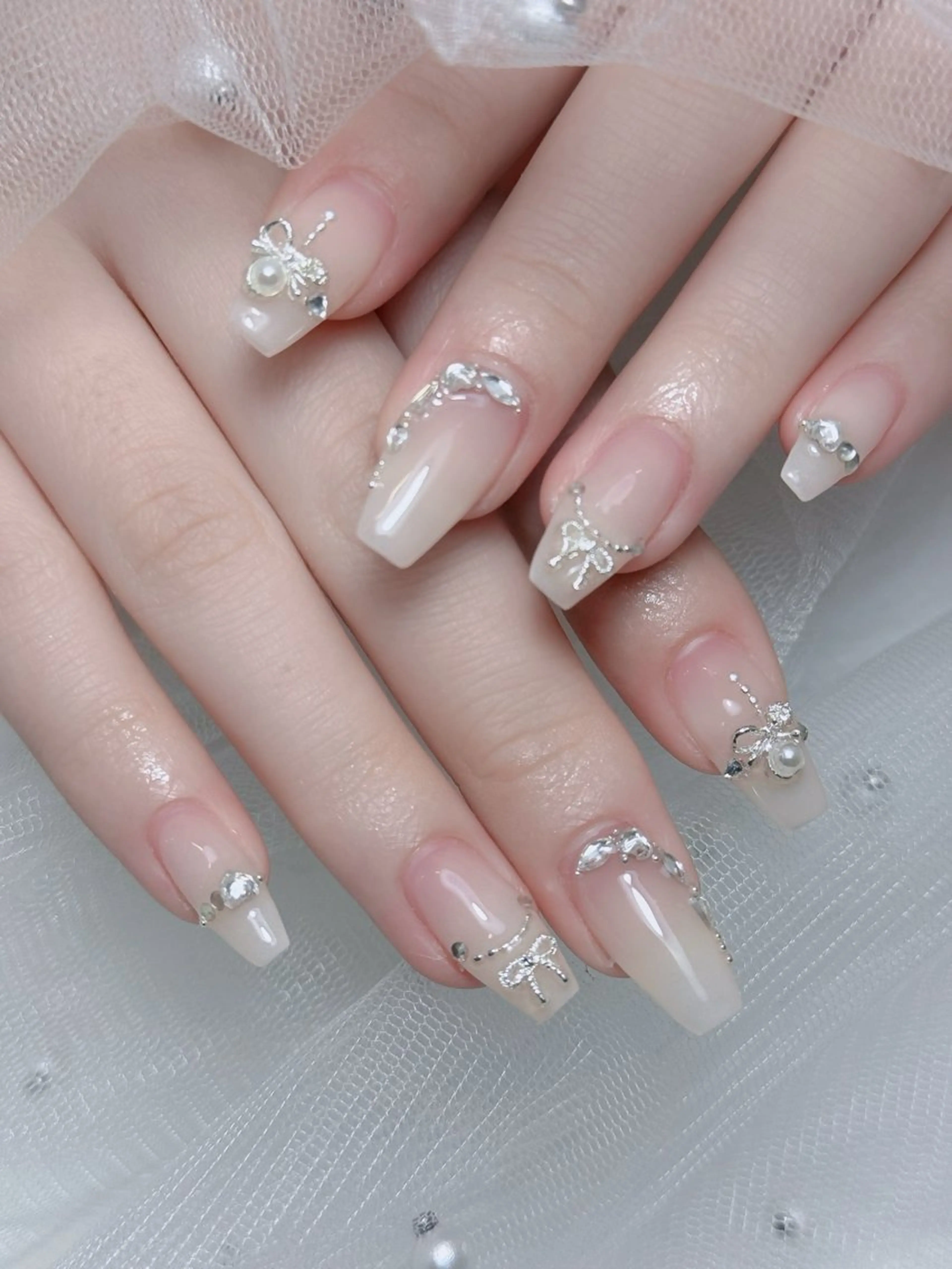 ネイル オーロラネイル チークネイル フットネイル フレンチネイル 韓国ネイル ハンドネイル Lumi Nailのネイルデザイン