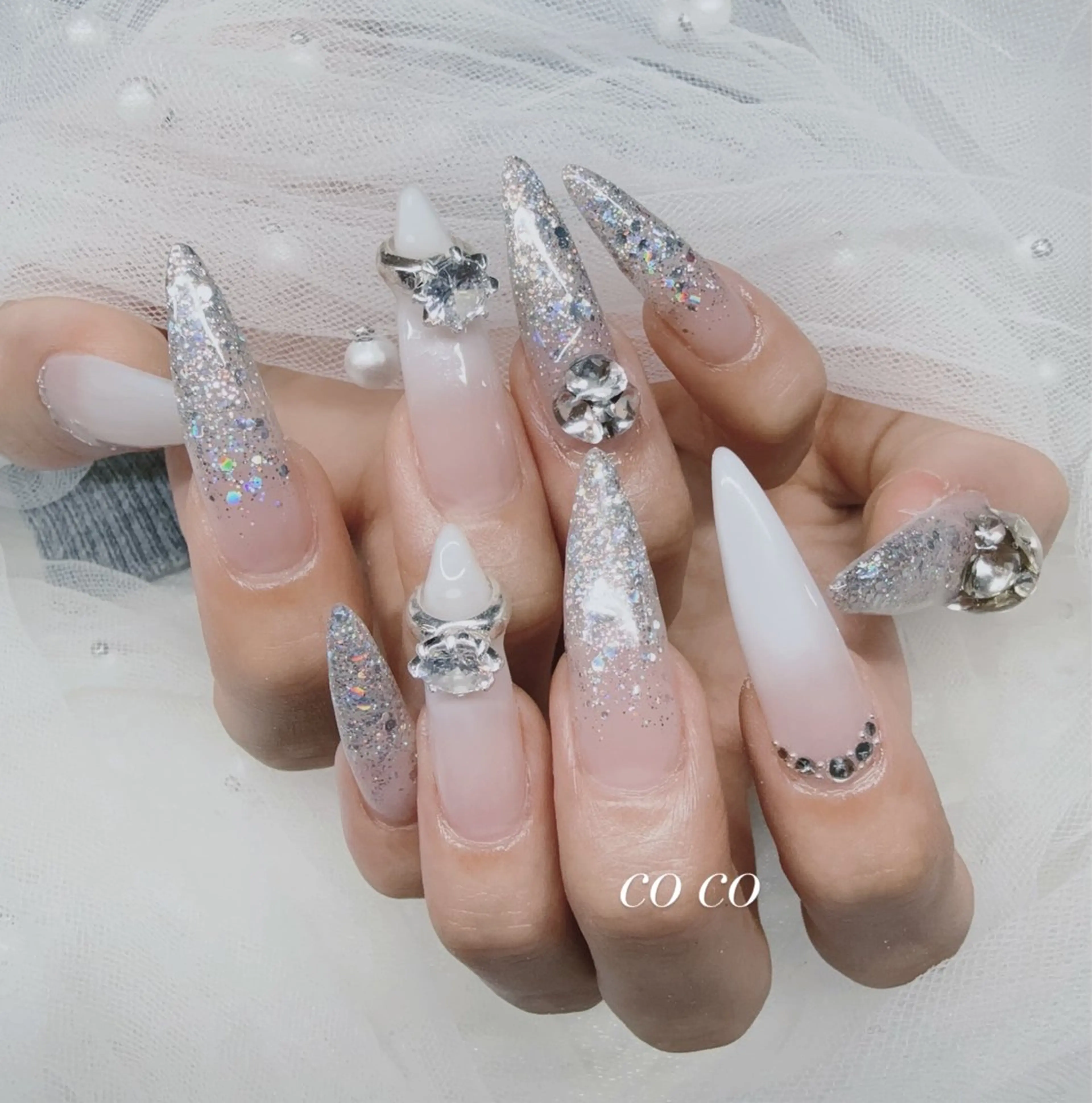 ネイル クリアネイル キラキラネイル スカルプネイル シルバー 冬ネイル ハンドネイル COCO ネイルのネイルデザイン