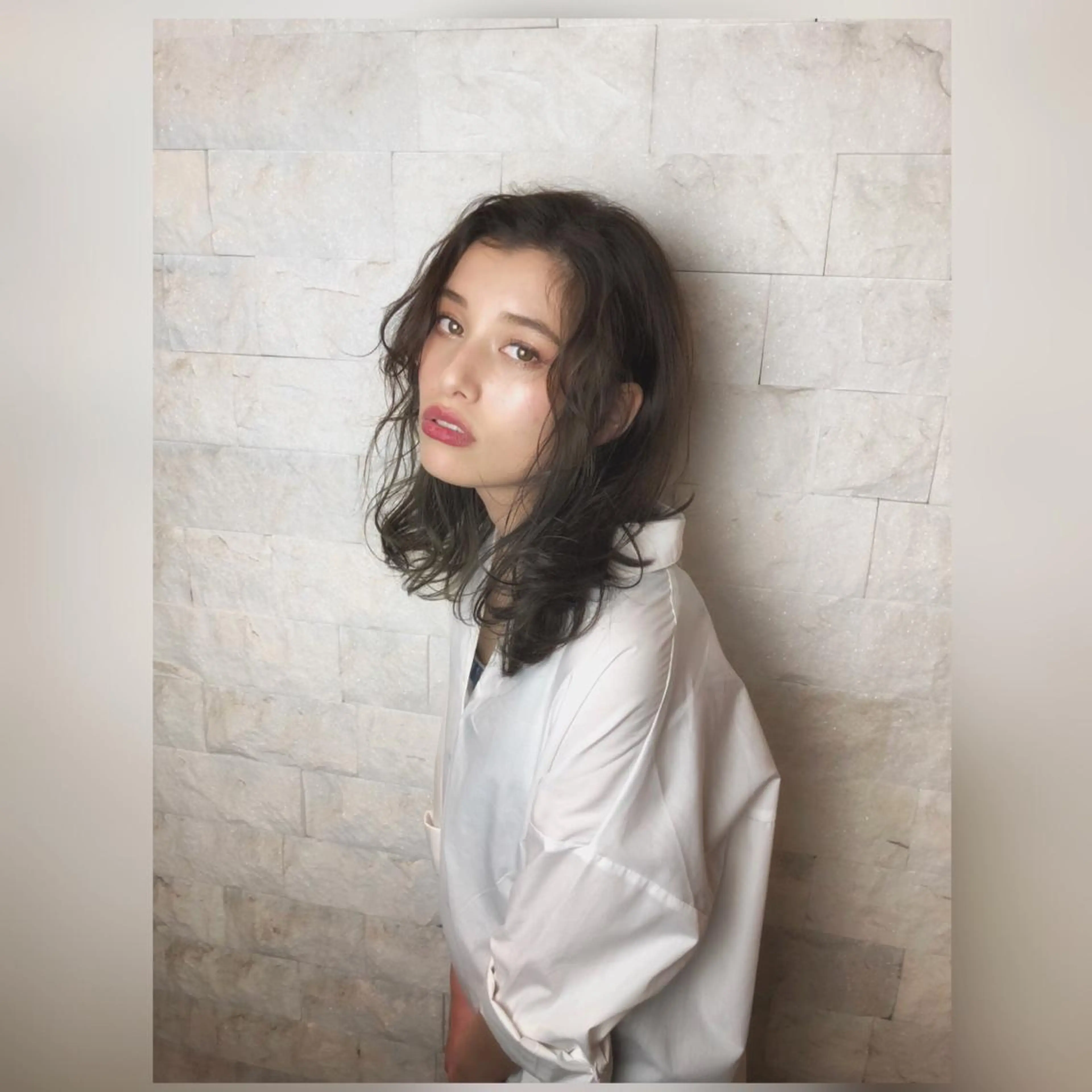 ミディアム 圧倒的美髪ストレート ツダケイタロウのヘアスタイル