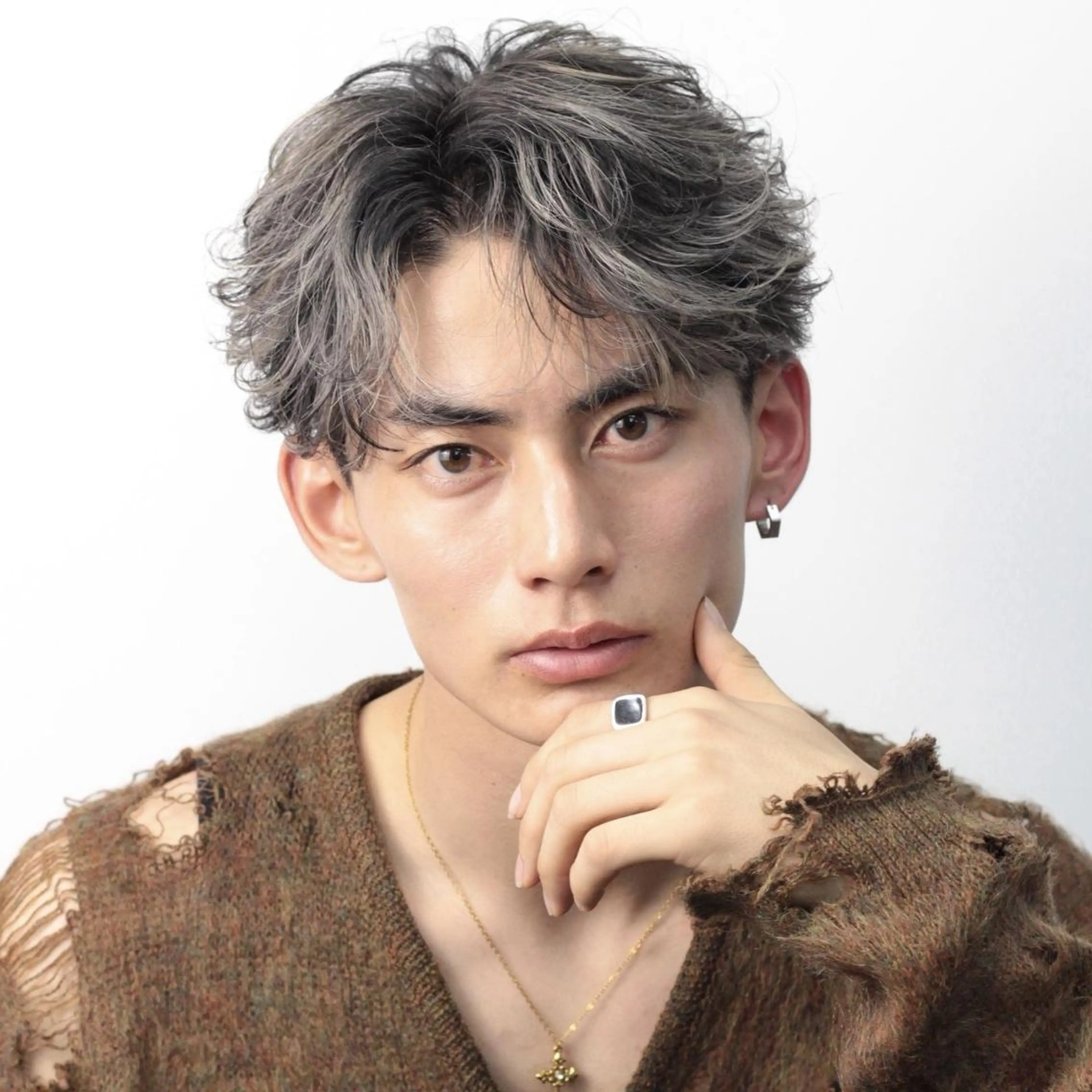 【🔥これでイメチェンも完璧🔥】メンズカット＋ハイライトorブリーチカラー⚡️の写真