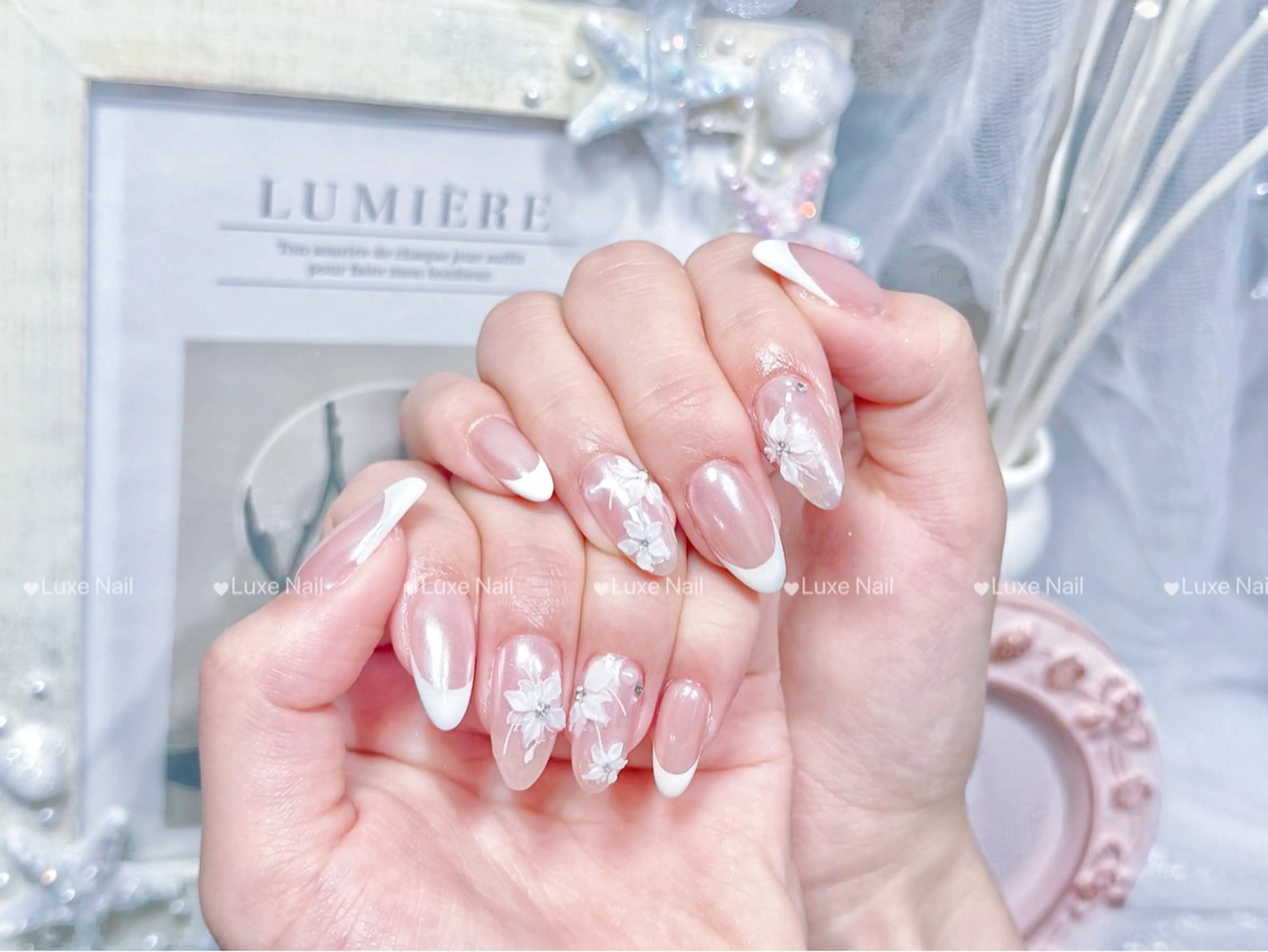 ネイル アートネイル オーロラネイル カジュアル クリアネイル 長さ出し ハンドネイル Luxe Nail Salonのネイルデザイン