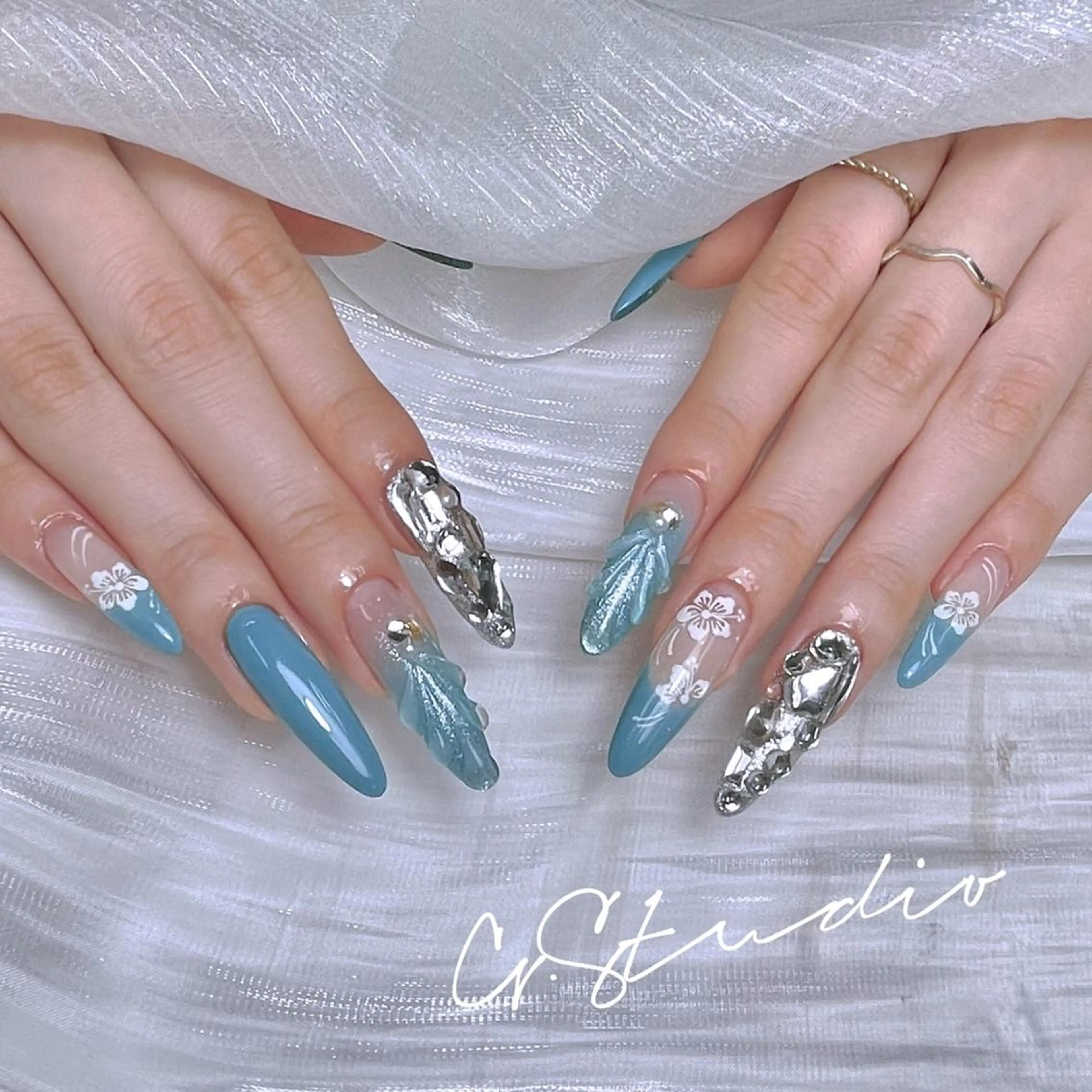 ネイル ハンドネイル ハンドケア レ イのネイルデザイン