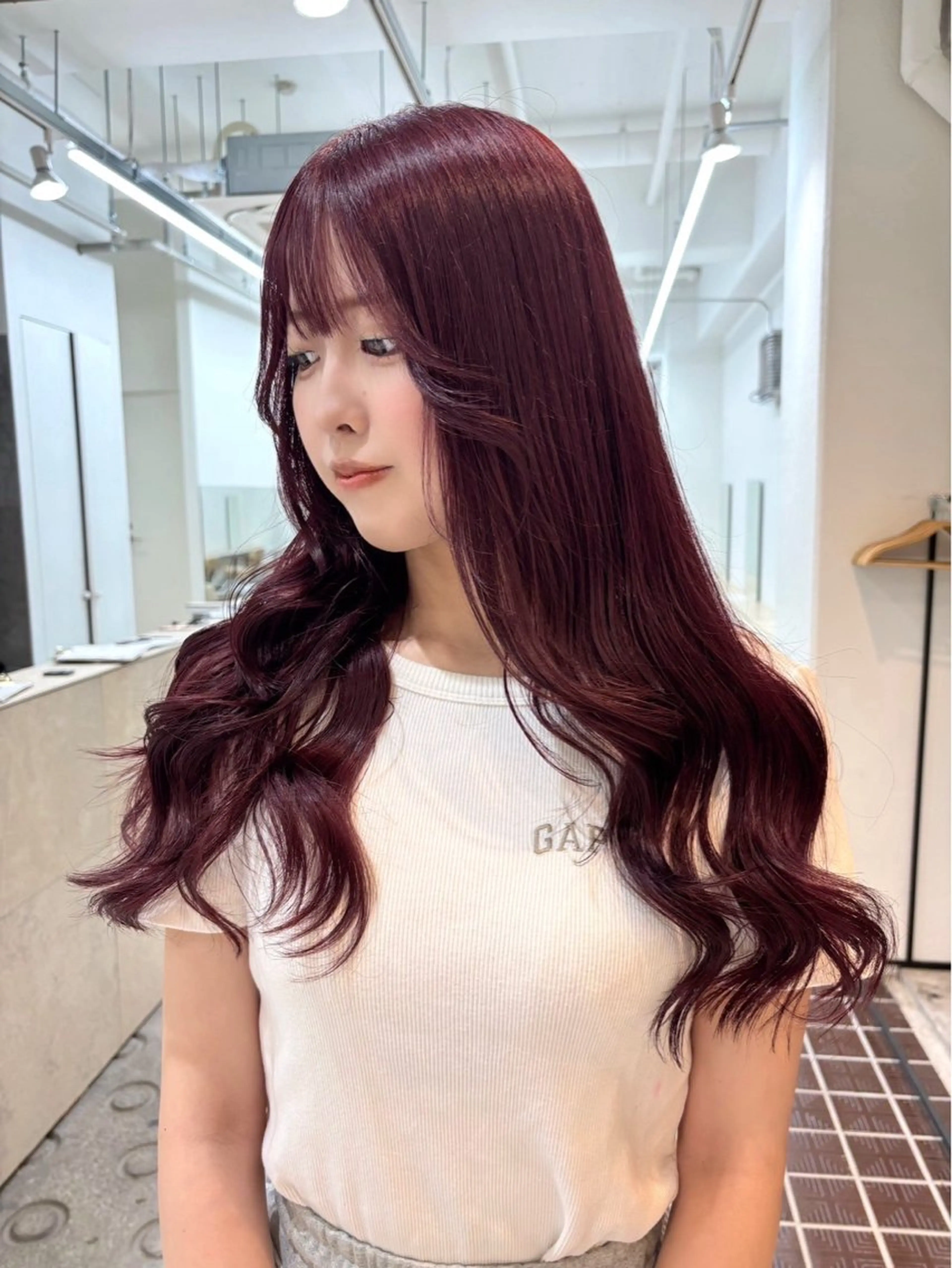 ロング カラー ブリーチ ボルドーカラー ブラウンカラー カシス 透明感カラー 🦋ダブルカラー/ 暖色カラー🥀恵佑のヘアスタイル