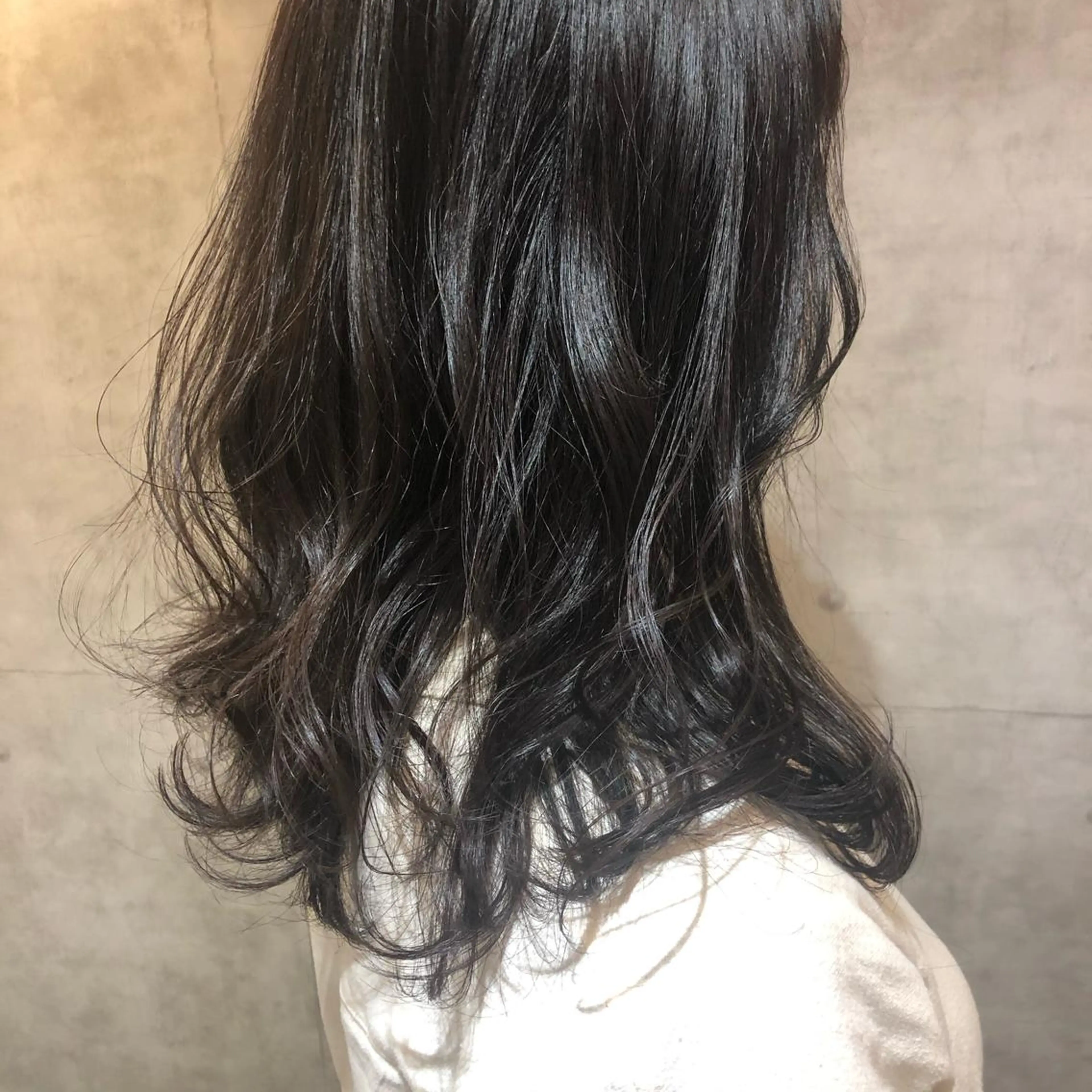 ミディアム アッシュ 🪞顔周りカット🪞 北里朋子のヘアスタイル