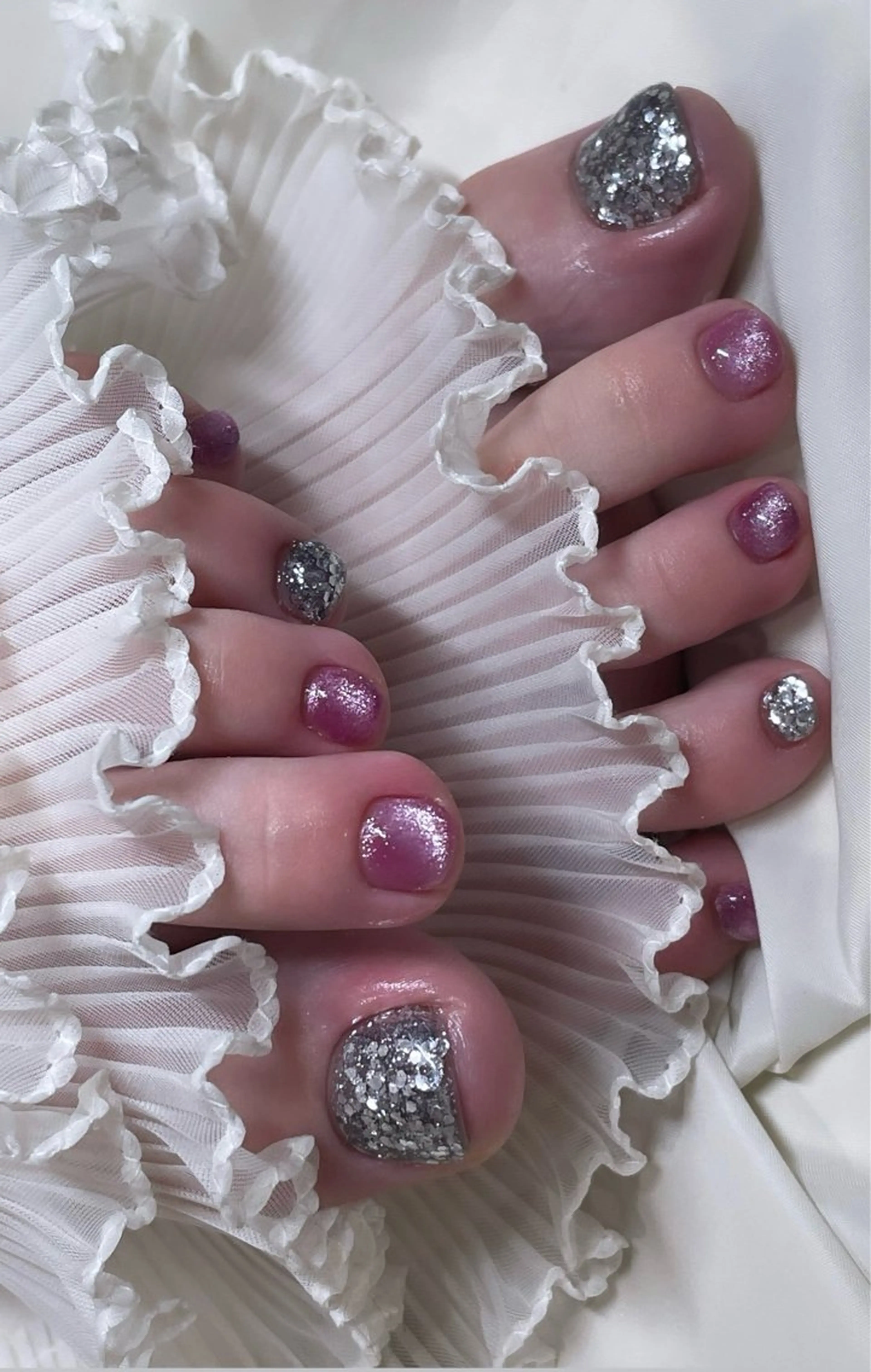 ネイル マグネットネイル フットネイル Rizm secret所属・nail𓂃🫧‪ Yuinaのネイルデザイン