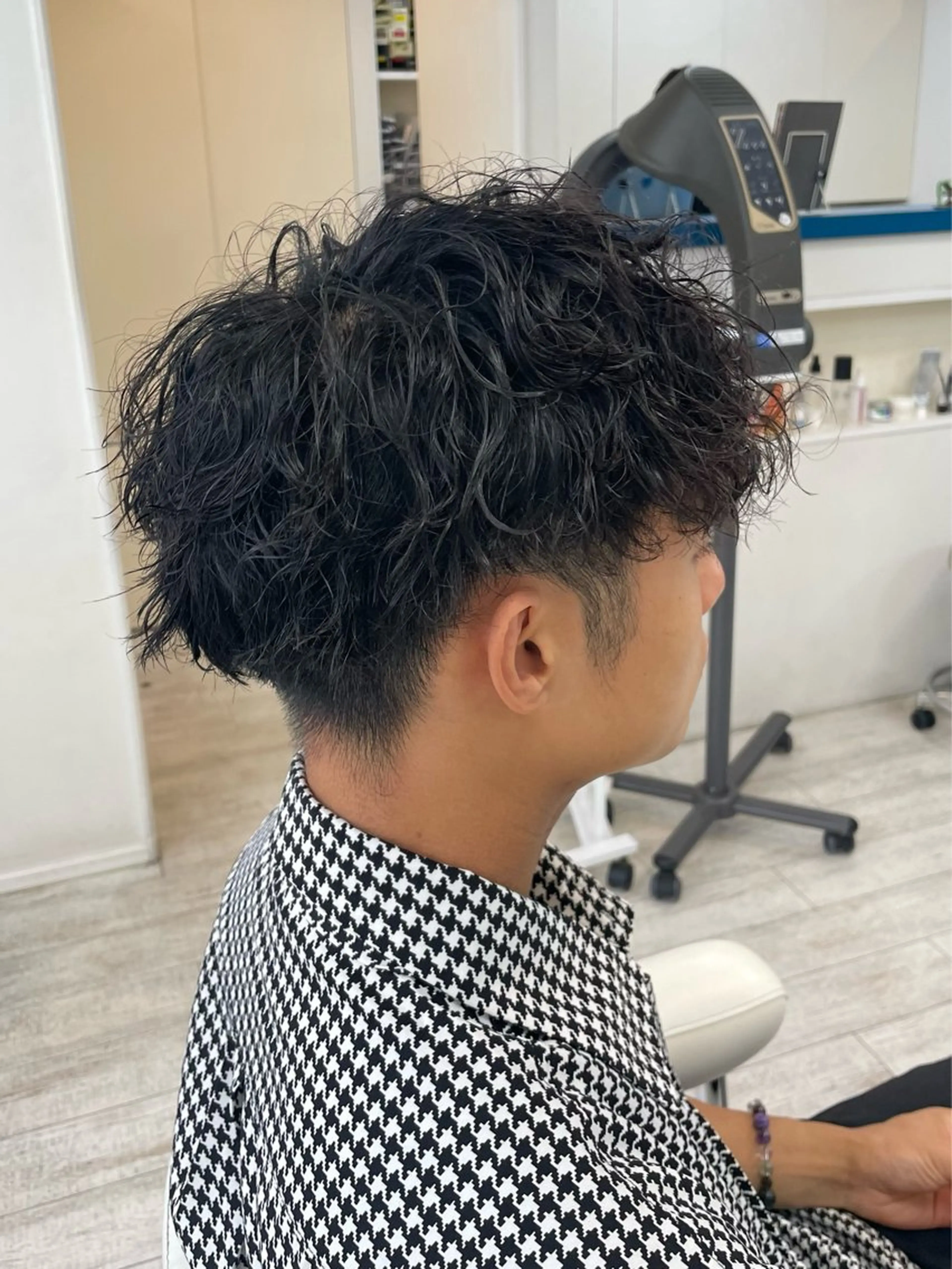 ショート カット パーマ 新籾 尚哉のヘアスタイル