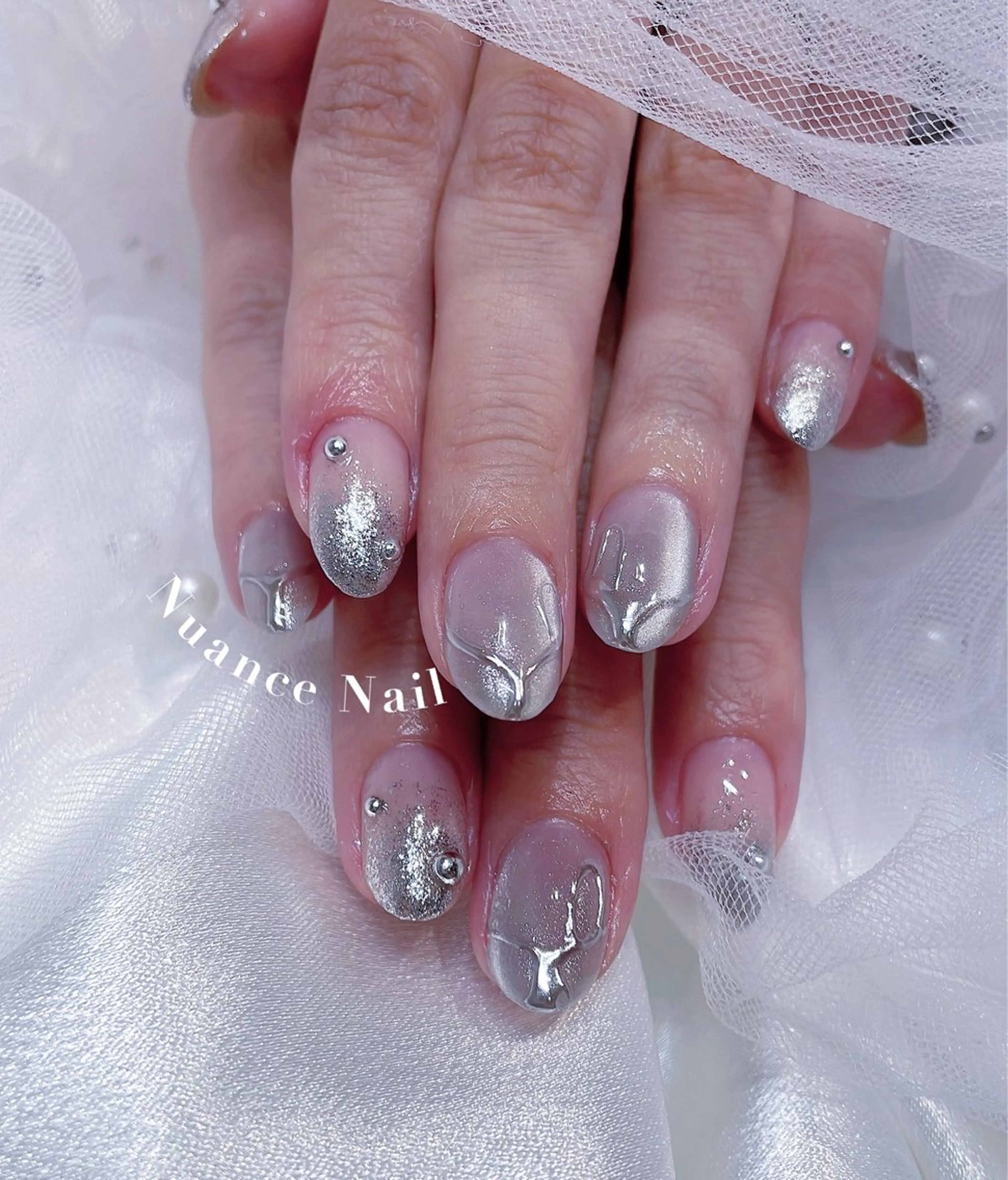 ネイル GO TODAY SHAiRE SALON原宿 Liber所属・️🫧もこ 艶感ネイル🫧のネイルデザイン