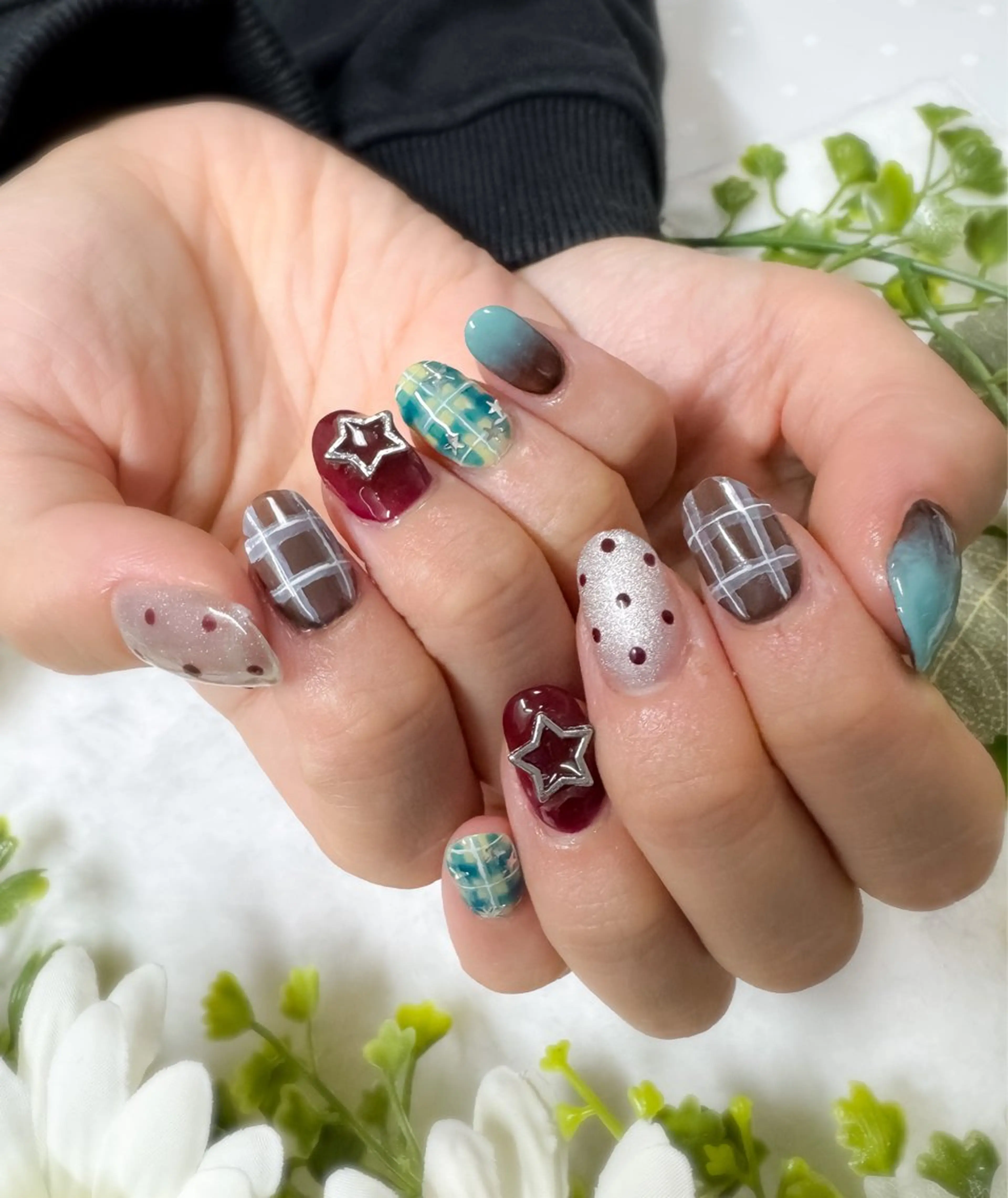 ネイル ハンドネイル ハンドケア 佐藤 桃菜のネイルデザイン