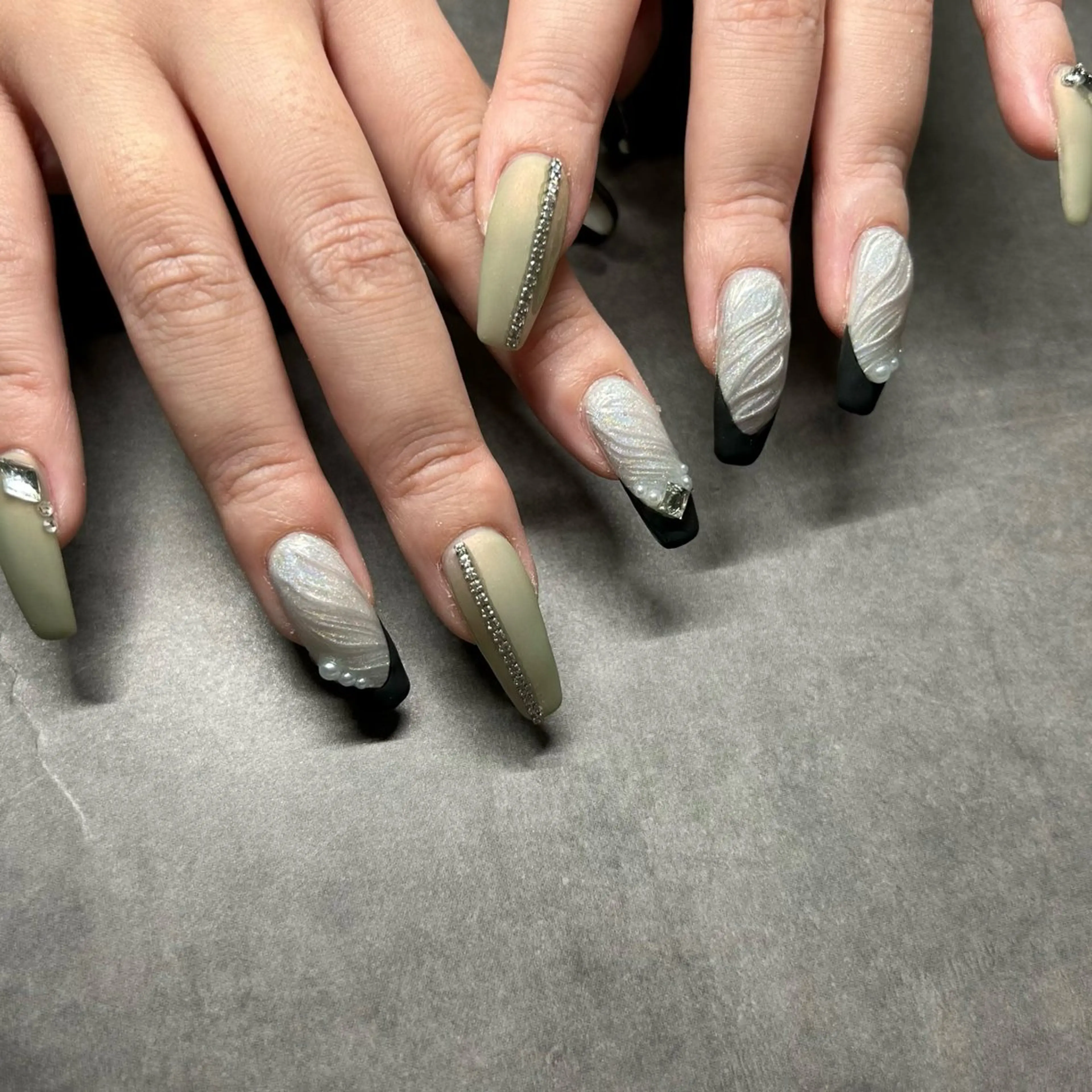 ネイル ハンドネイル ハンドケア she nail studio所属・パラジェル/スカルプ salonOerbaのネイルデザイン