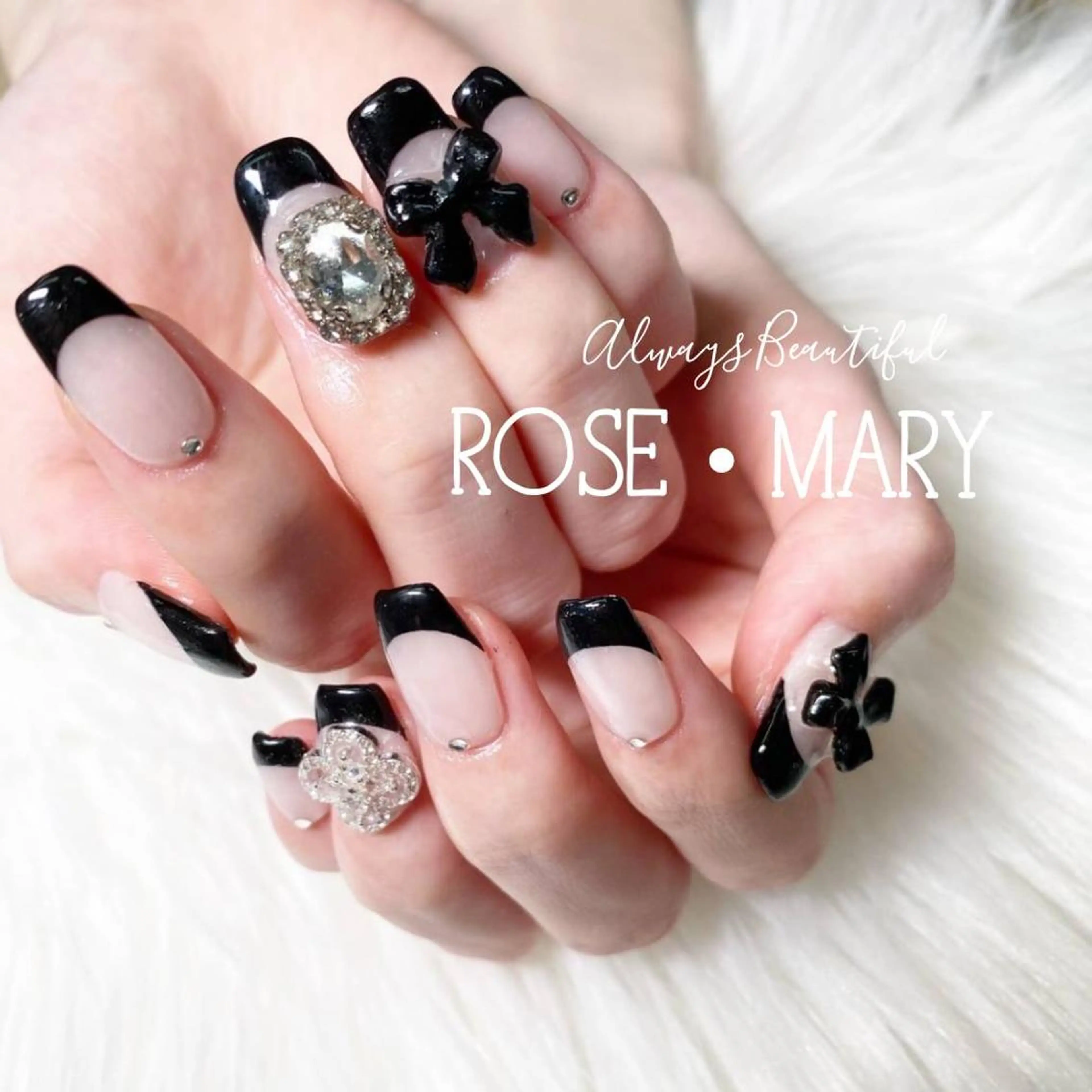 ネイル ROSE・ MARY 鈴木のネイルデザイン