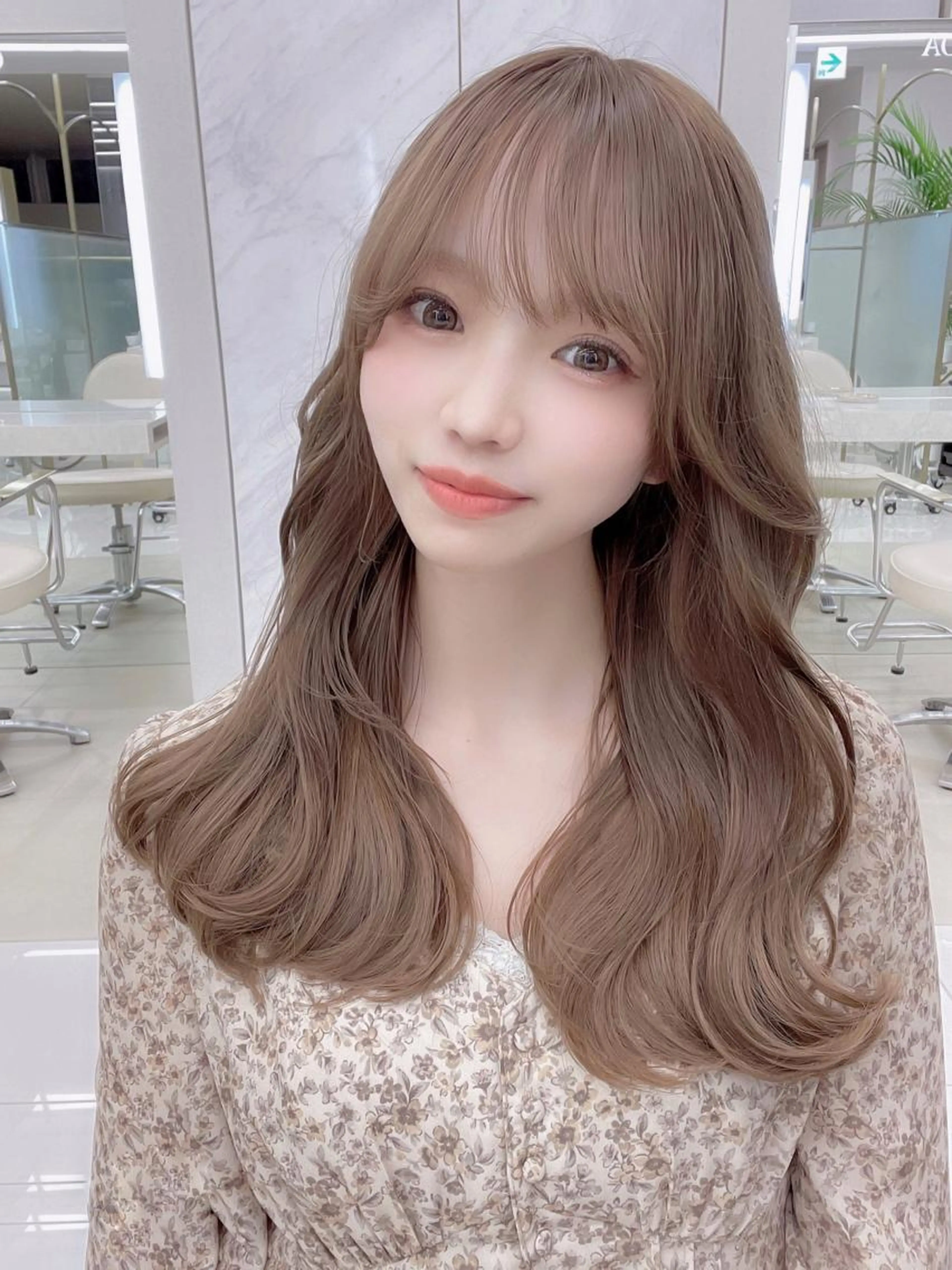 ブリーチ1回＋カラー〈シャンプーブロー、ケア剤込み〉の写真