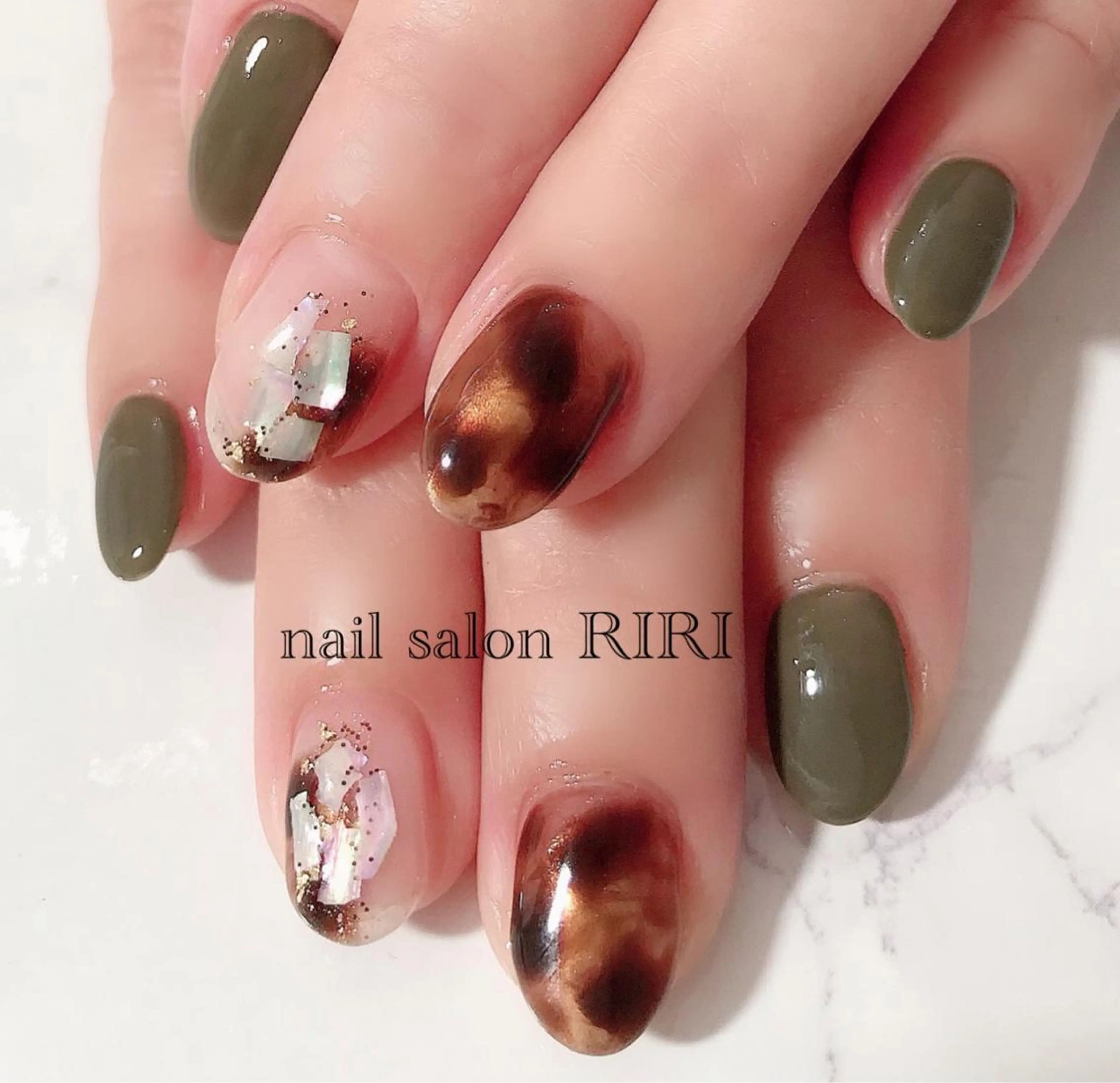 ネイル べっ甲ネイル private  nail  salon RIRI所属・RIRI リリのネイルデザイン