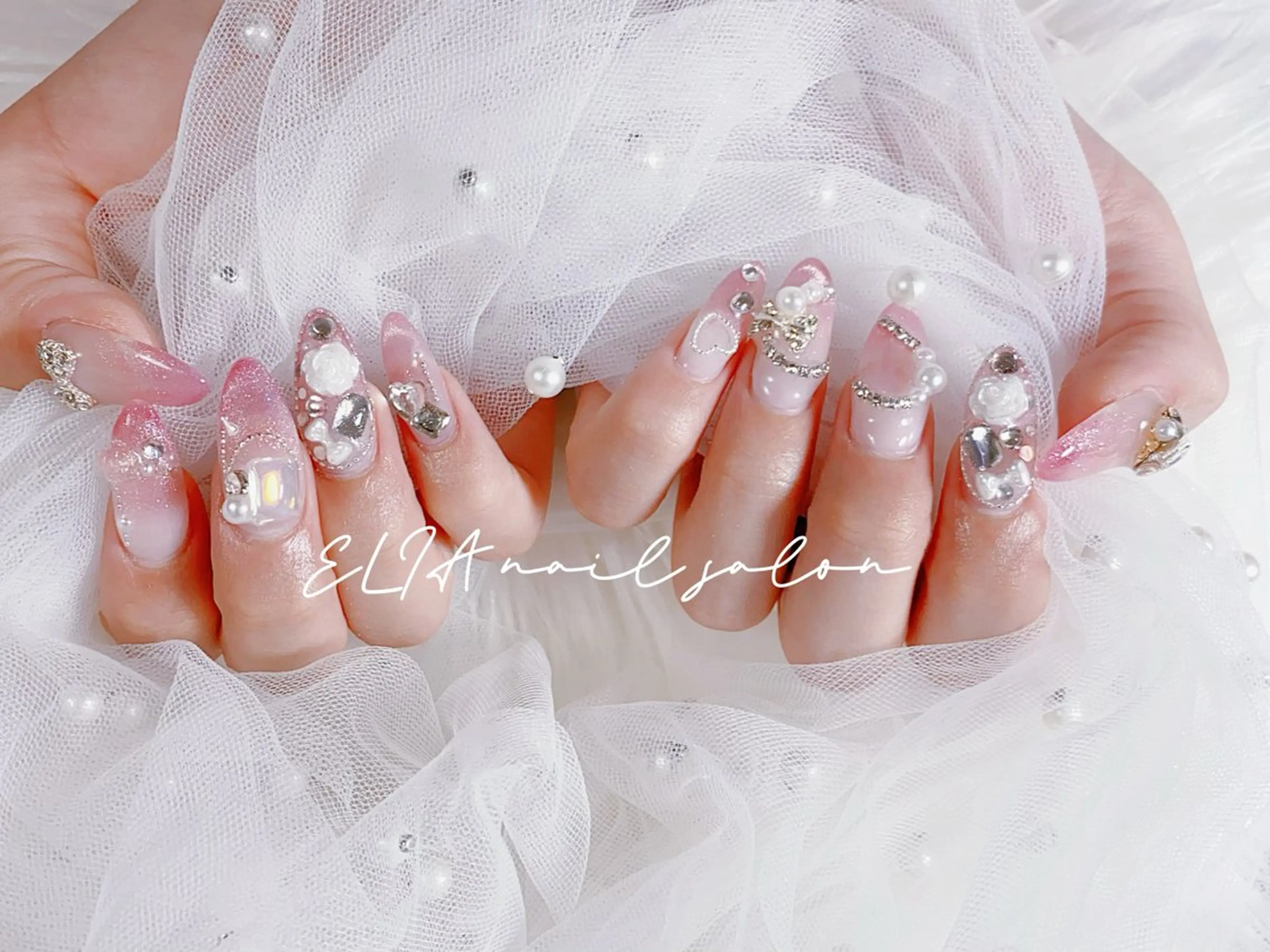 ネイル チークネイル 長さ出し グラデーション ラメ(グリッター) ラメグラデーション cici nailのネイルデザイン