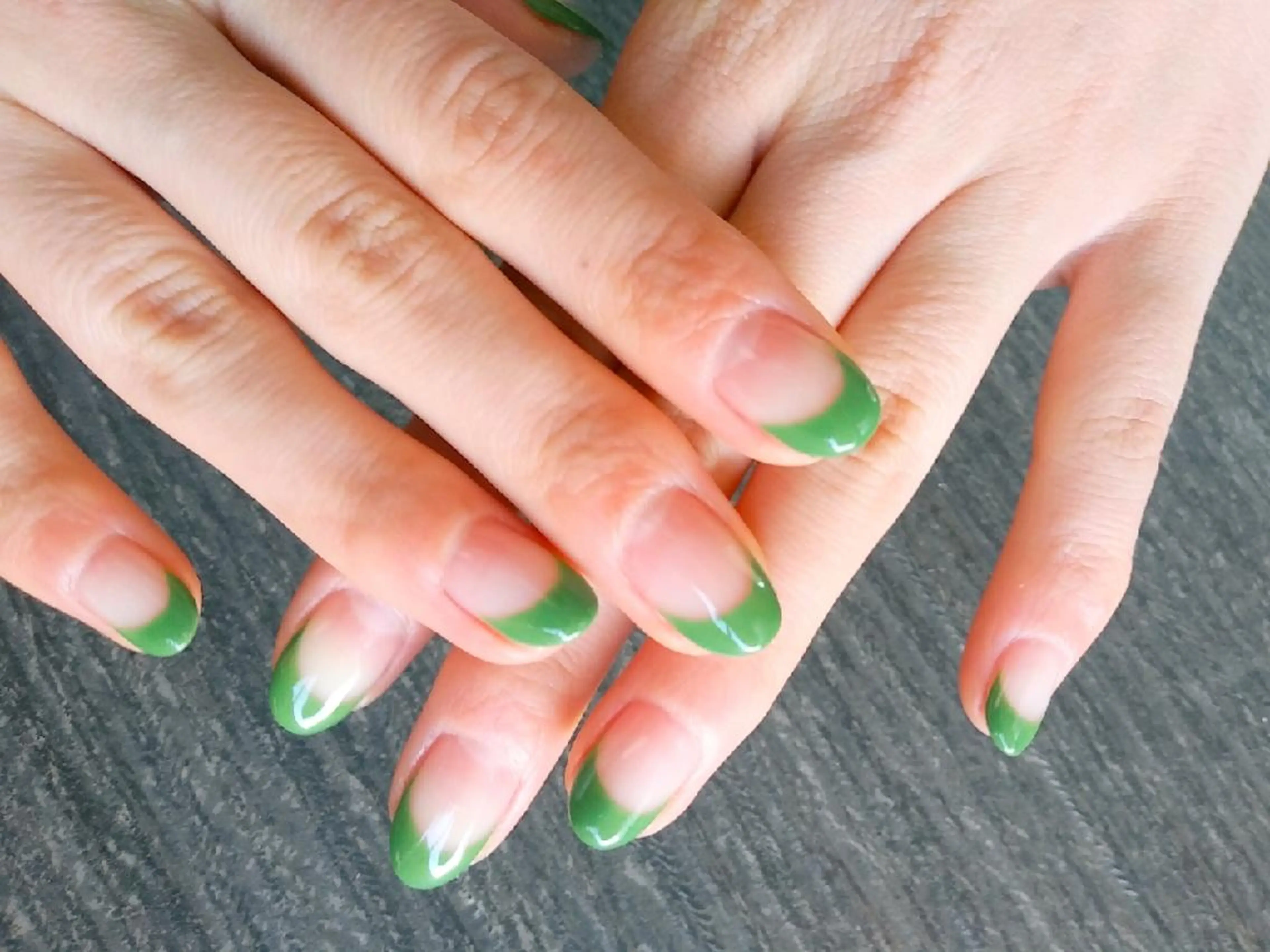 ネイル フレンチネイル ハンドネイル フットネイル Lupinus所属・Lupinus ルピナスのネイルデザイン