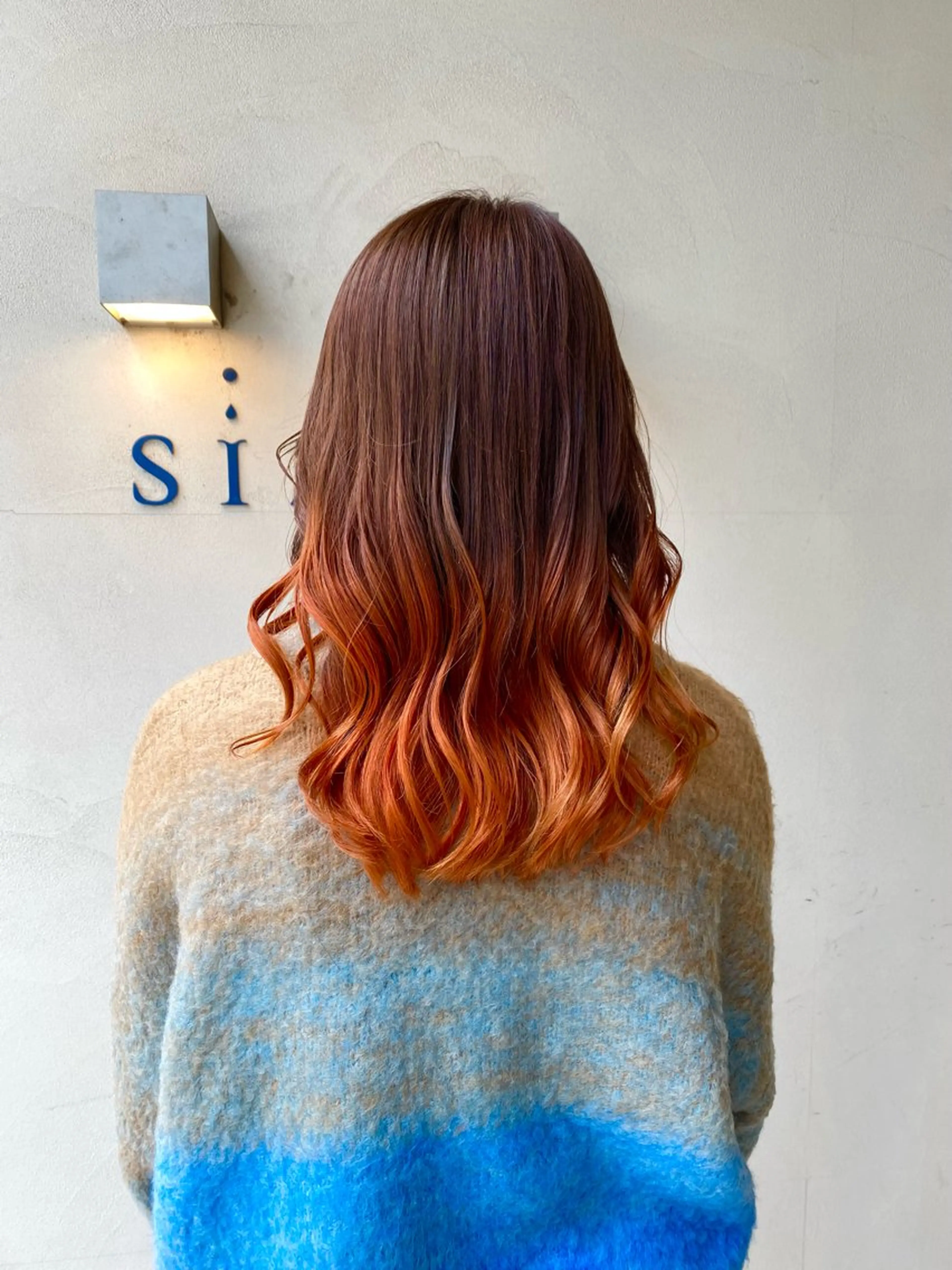 ミディアム カラー ブリーチ グラデーションカラー オレンジ ヘアカラー トリートメント 美容室 sizukのヘアスタイル