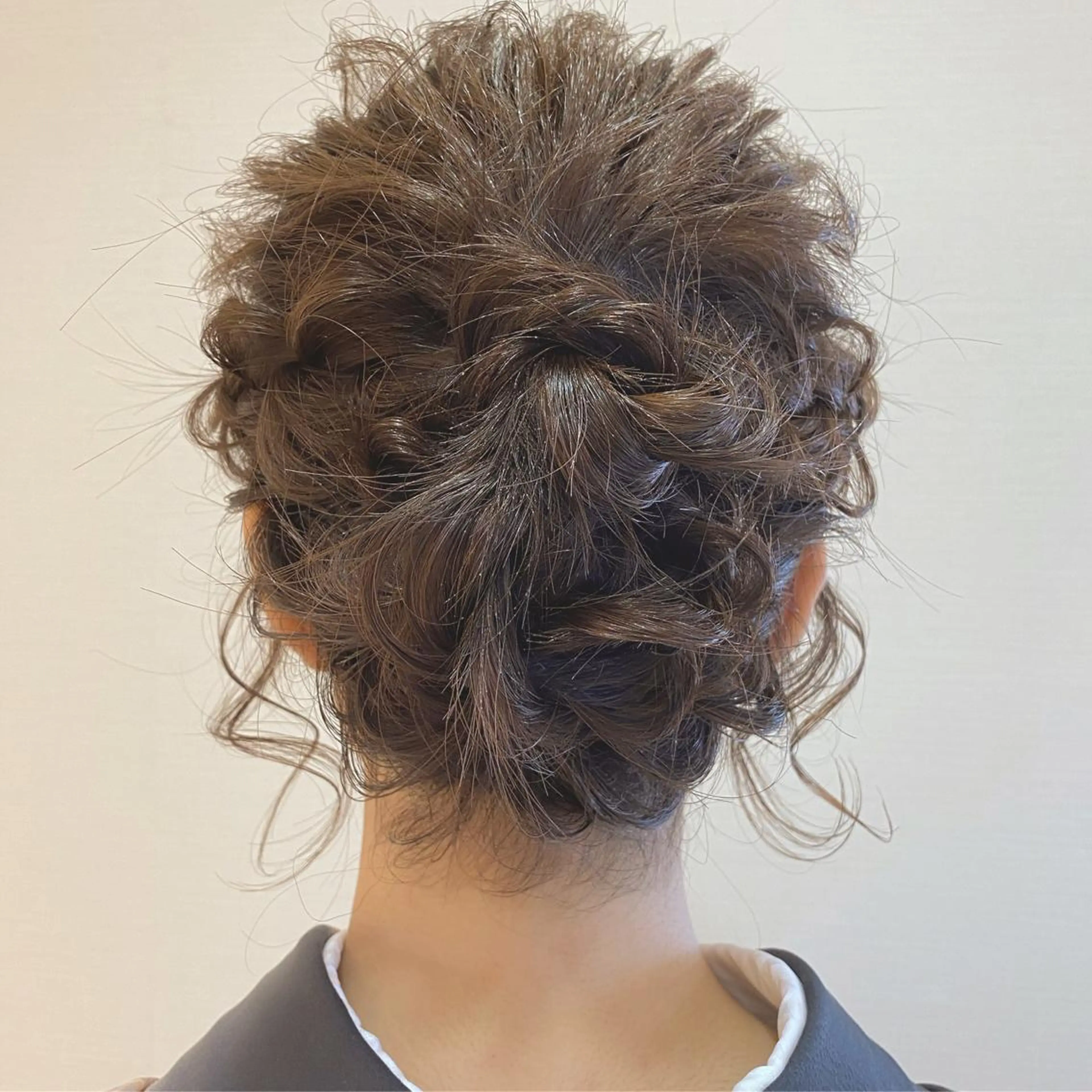 ミディアム 卒業式のヘアスタイル ヘアセット 🟢NEGi🟣 🫧髪質改善のヘアスタイル