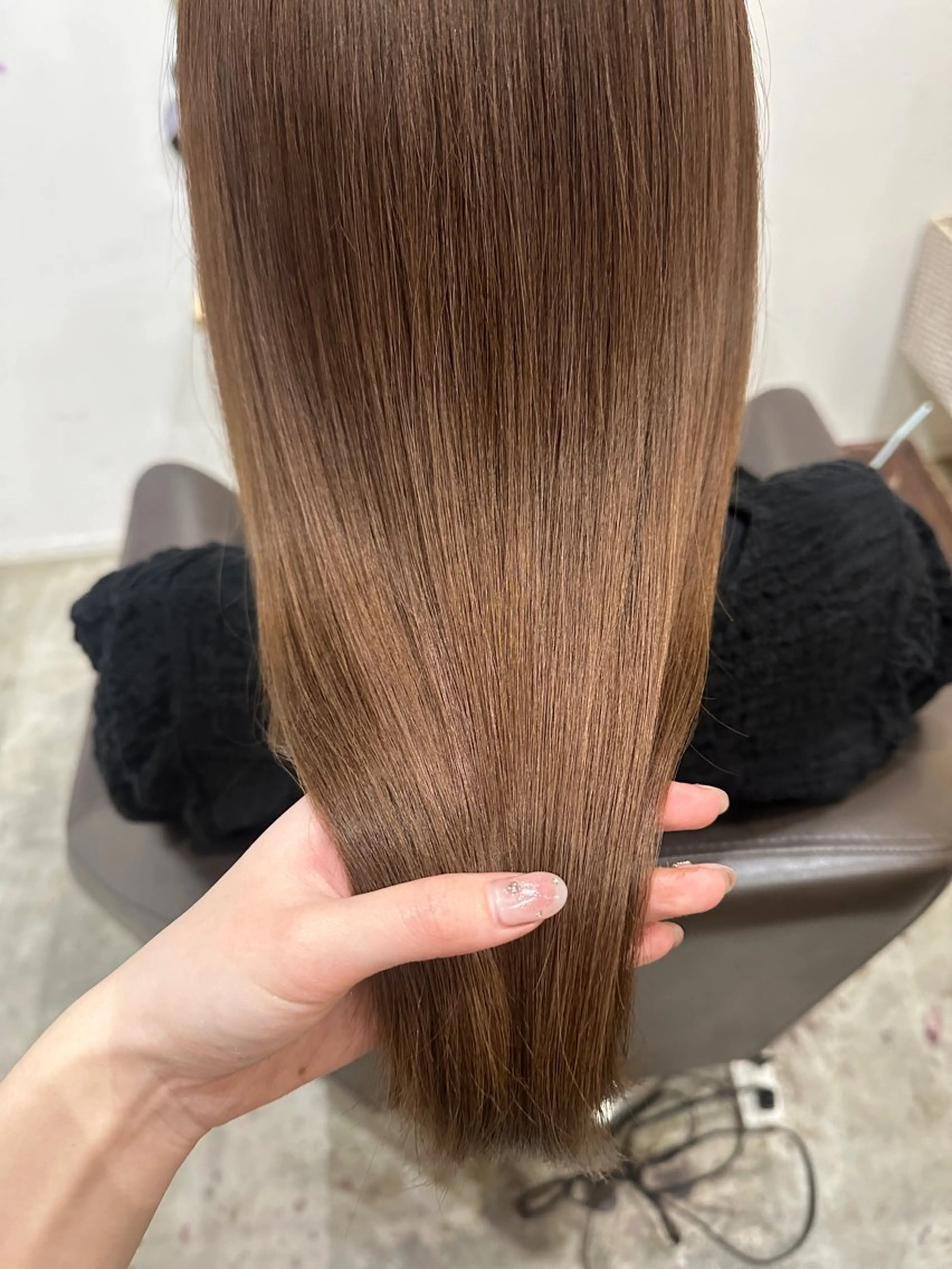 ミディアム miloc MOMOKAのヘアスタイル