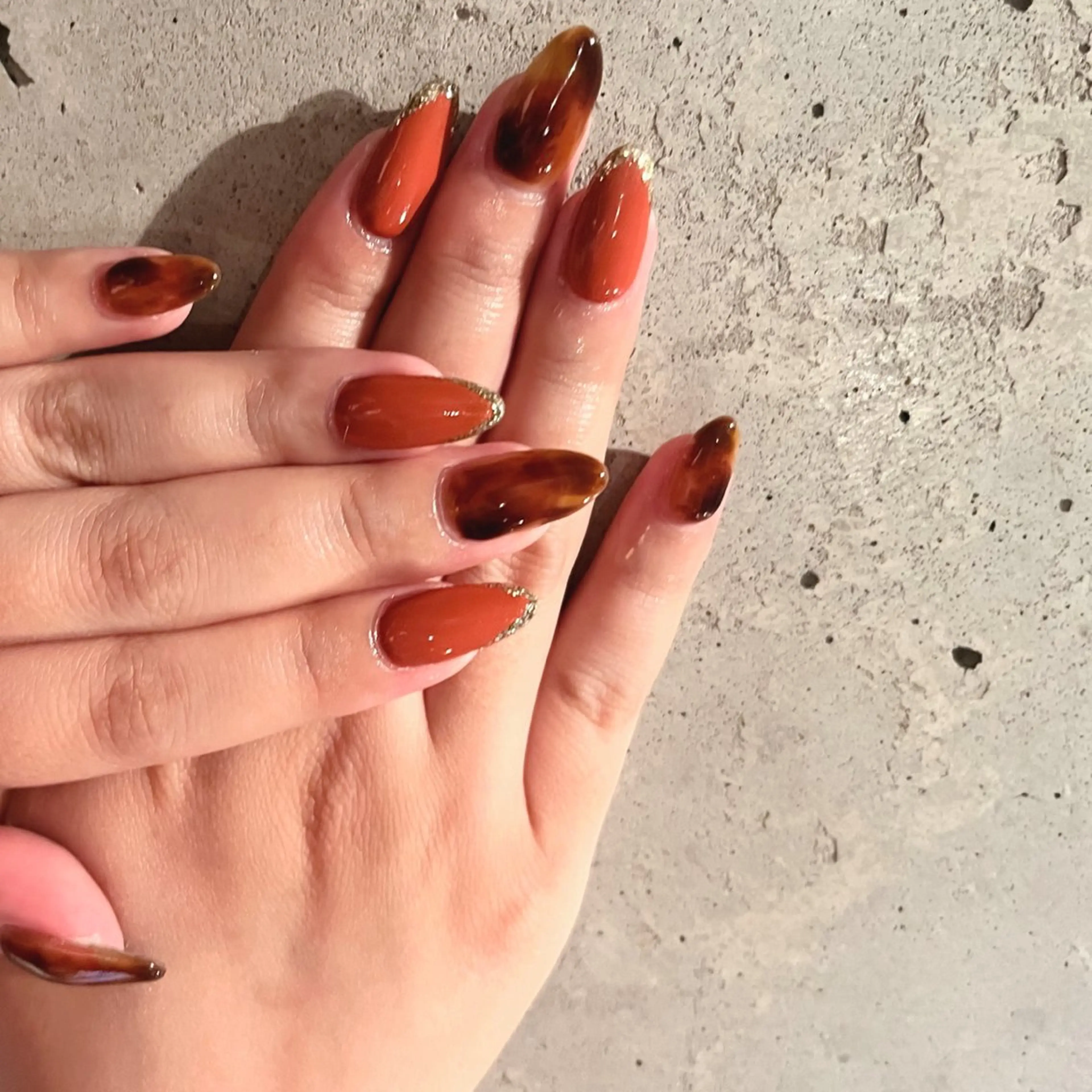 ネイル べっ甲ネイル 持ち込み ストーンネイル ハンドネイル DariL Ayaのネイルデザイン