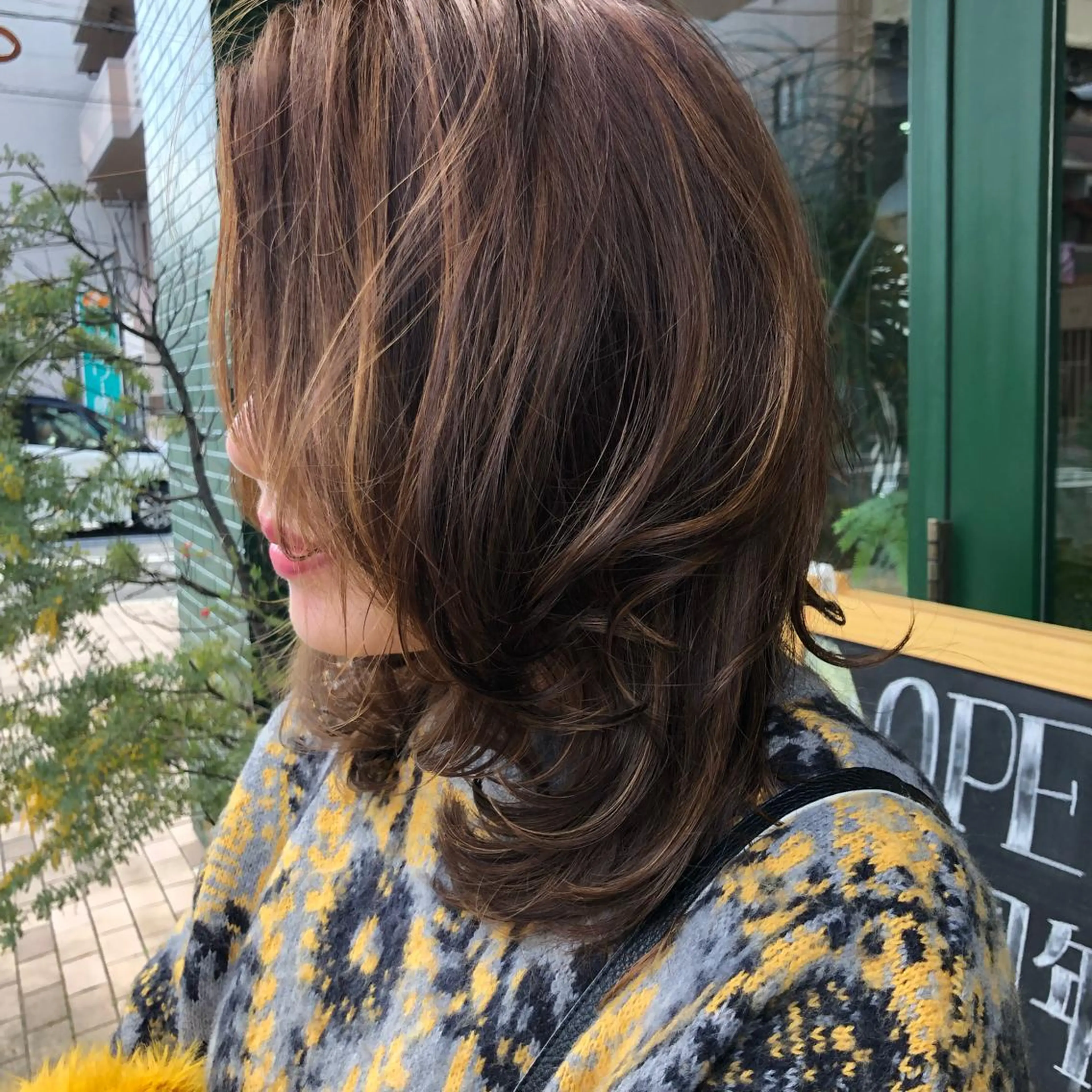 ミディアム カラー ハイライトカラー ハイライト マキハラ ユウサイのヘアスタイル