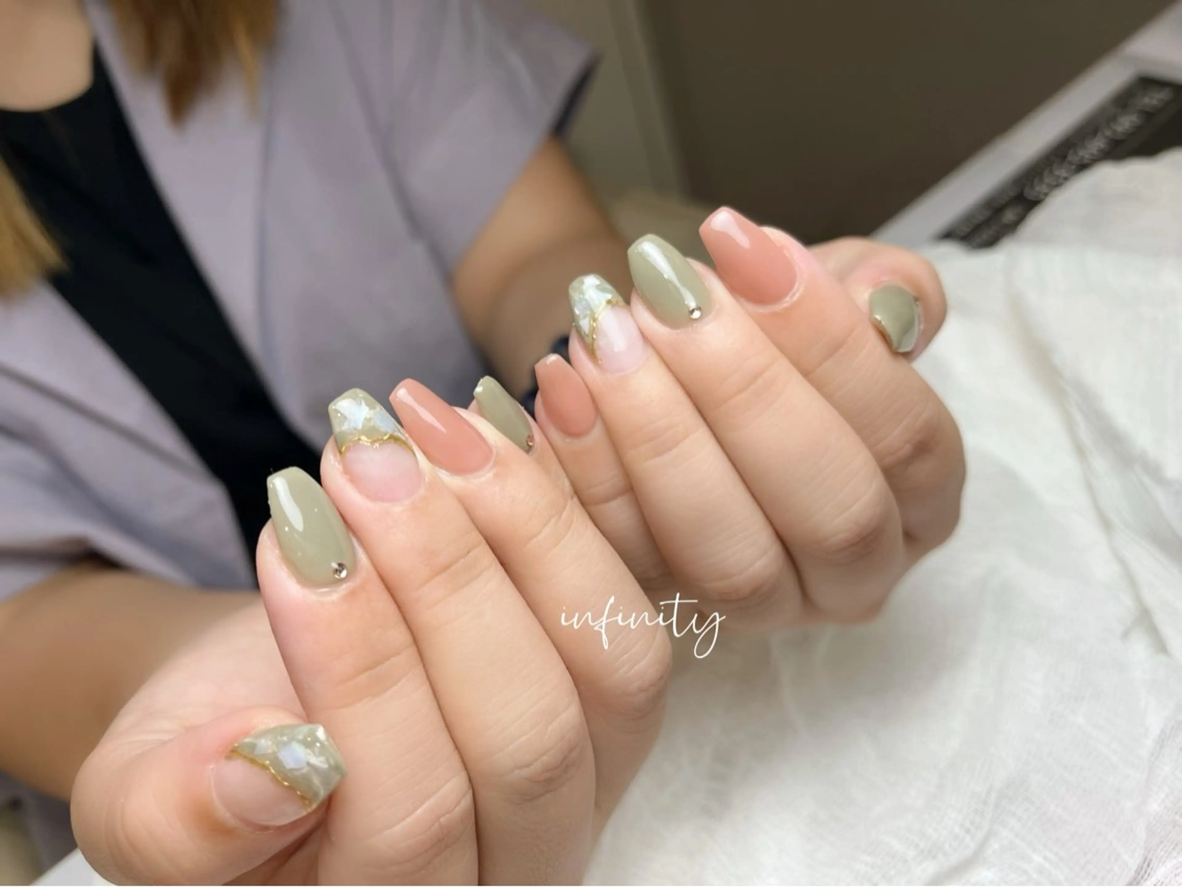 ネイル フレンチネイル 大理石ネイル(マーブル) ハンドネイル infinity skyのネイルデザイン
