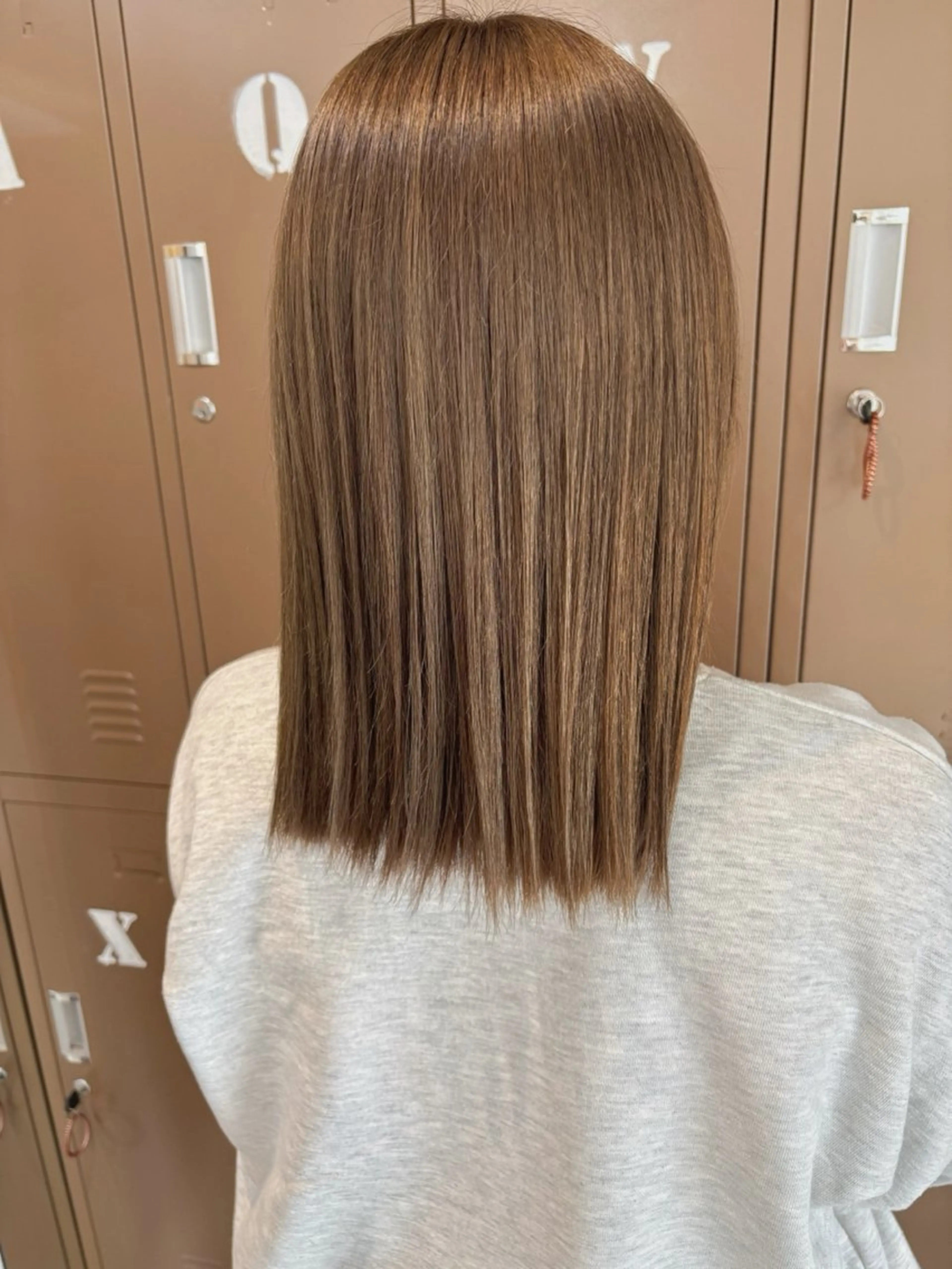 ミディアム 顔周りの似合わせ特化 井手麻梨栄のヘアスタイル