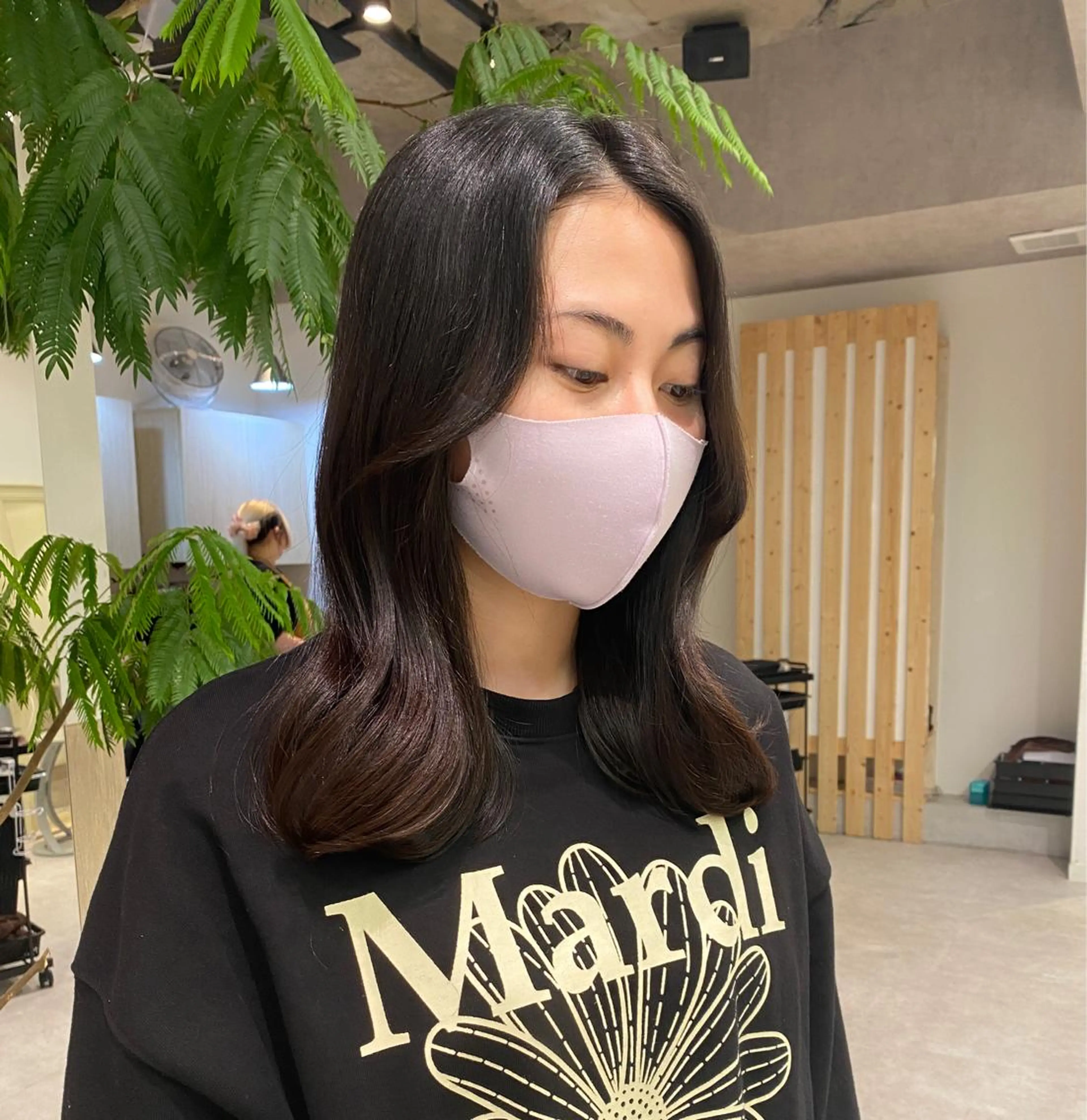 セミロング ヨシンモリ THE ESCALA 町田所属・町田縮毛矯正/ 髪質改善/美髪特化のヘアスタイル