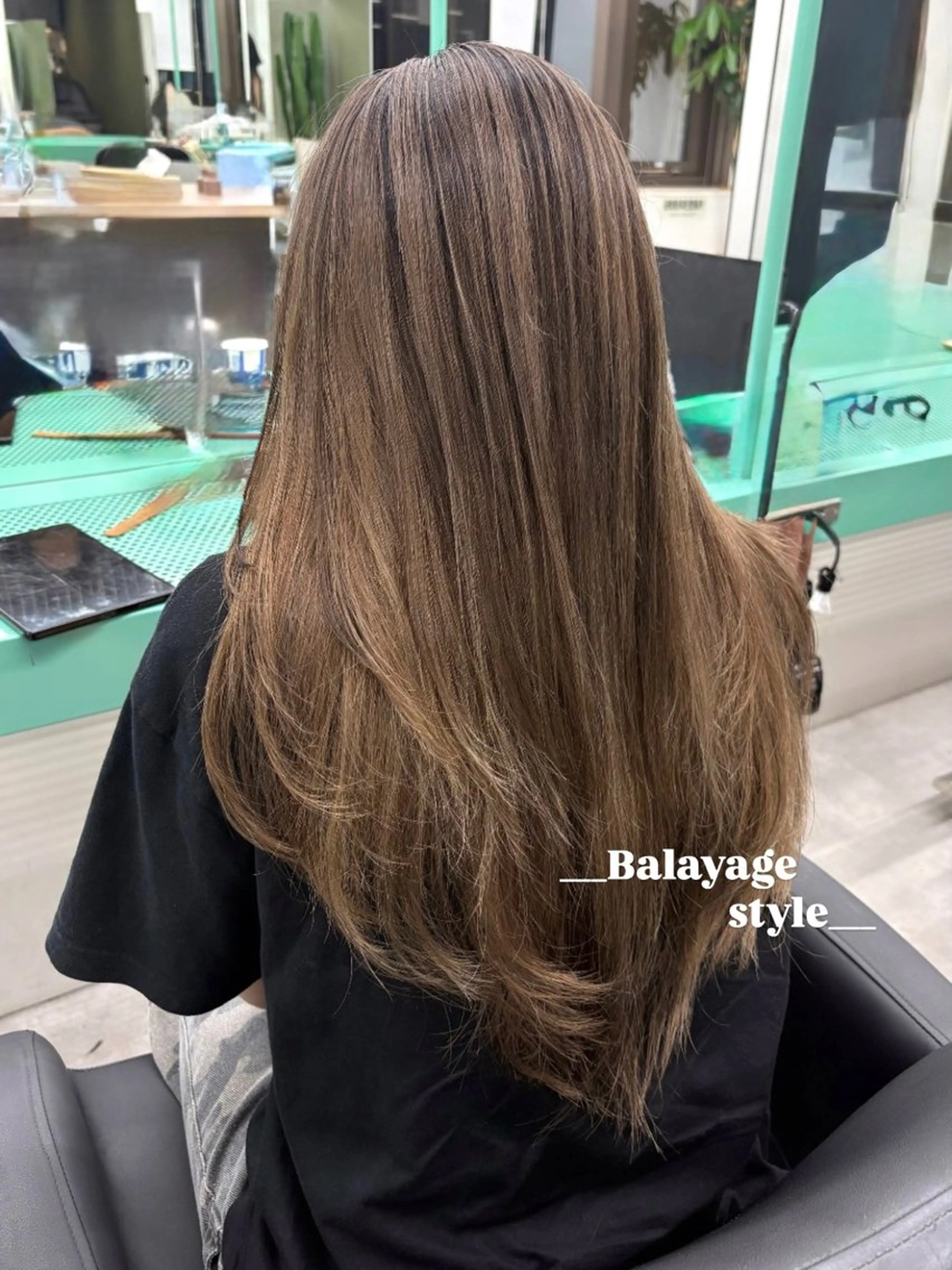 ロング 外国人風カラー レイヤーカット ヘアカラー トリートメント Ⓜ︎iyu🌊/海外 風ハイライト特化のヘアスタイル