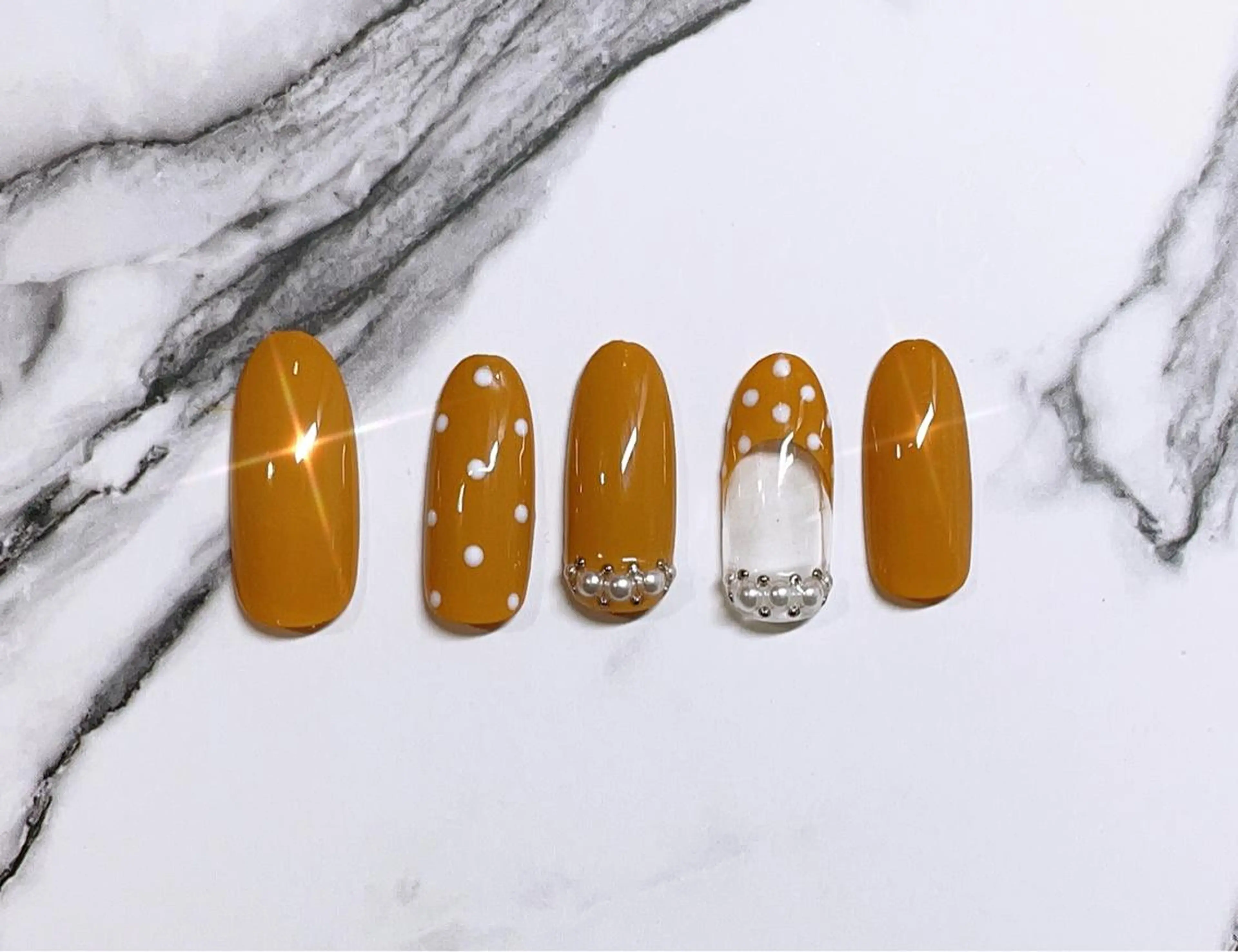 ネイル ハンドネイル VIERU 🌈🎀💖のネイルデザイン