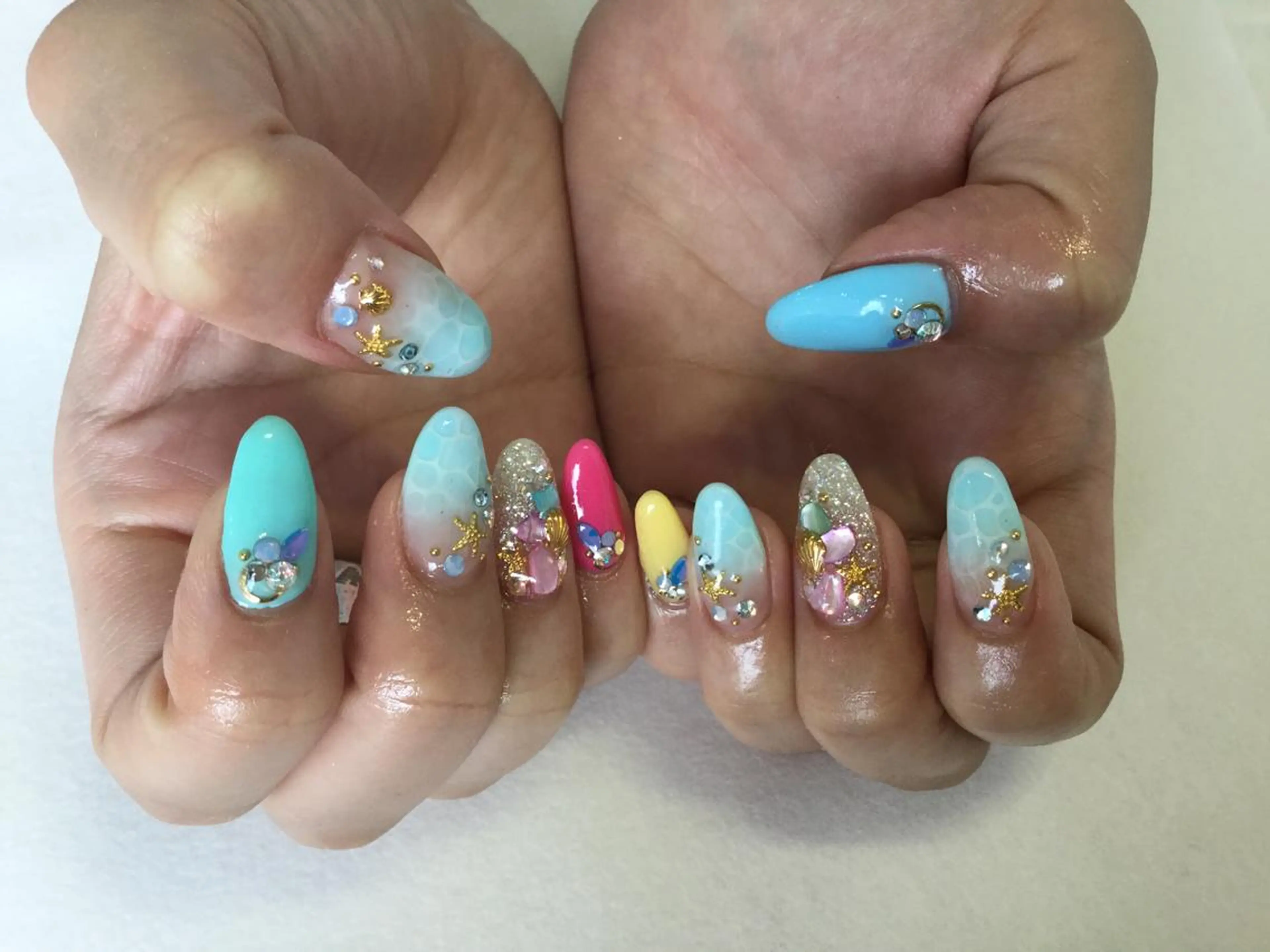 ネイル ハンドネイル 💎🐰 saki. m 🐰💎のネイルデザイン