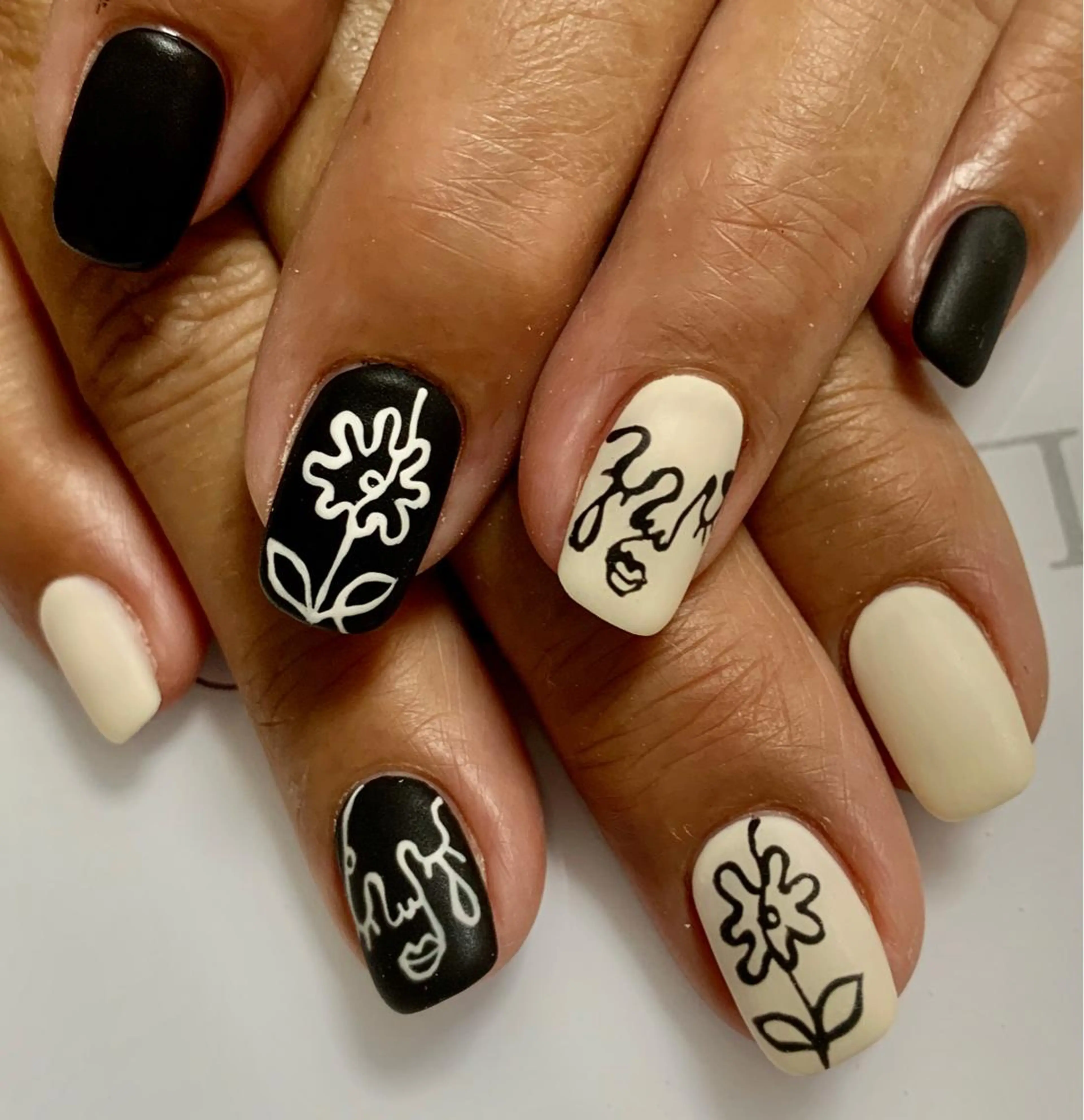 ネイル ハンドネイル Nail&Eyelash Amour(アムール)所属・山下 愛のネイルデザイン